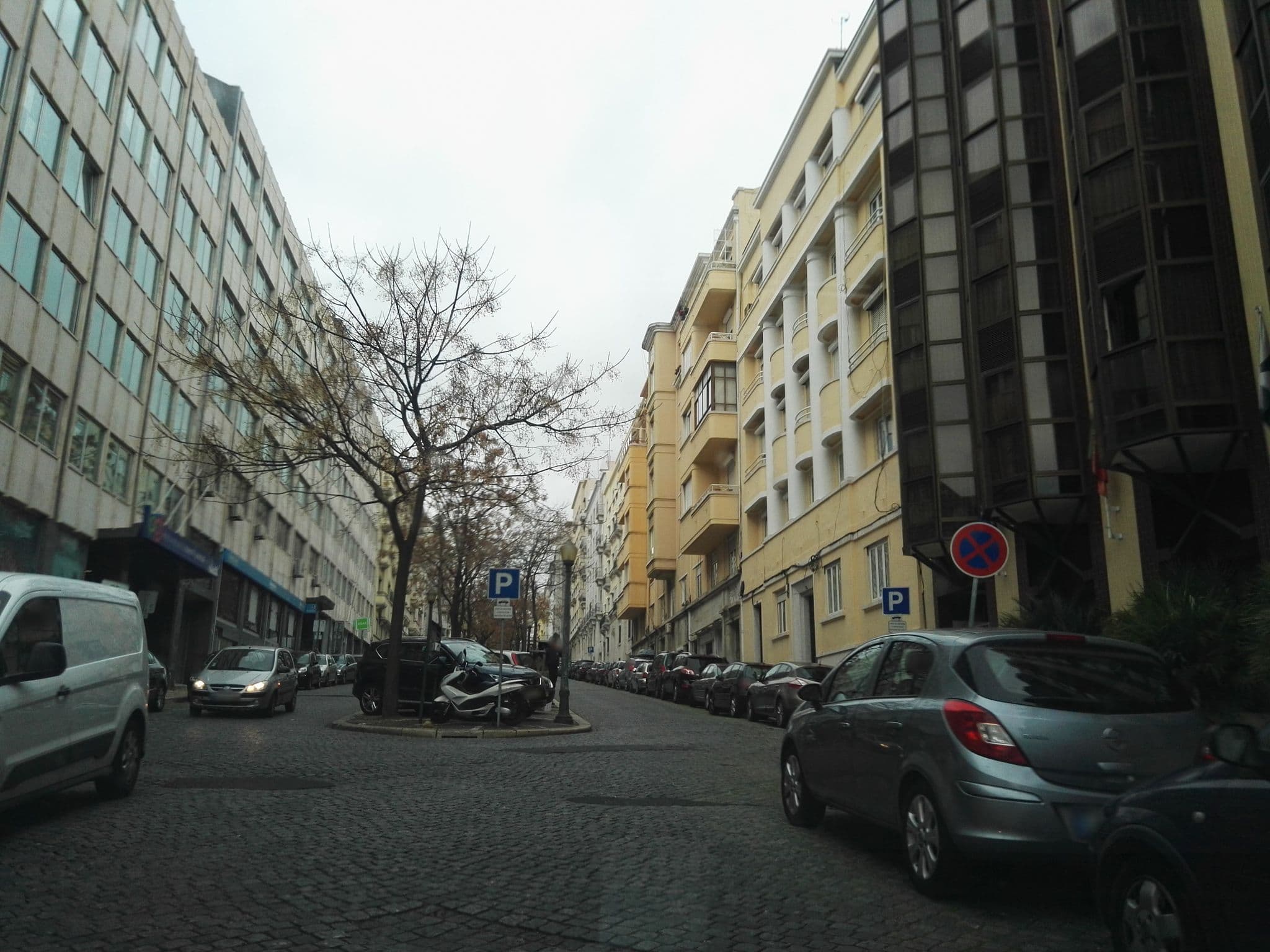 Street view near Legendary Lisboa Suites, Lisbon — © filipegraciosa (CC BY-SA · Mapillary)