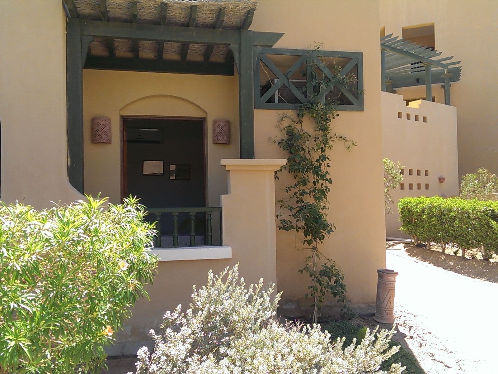 Street view near Room 333, El Gouna — © craig_taverner (CC BY-SA · Mapillary)