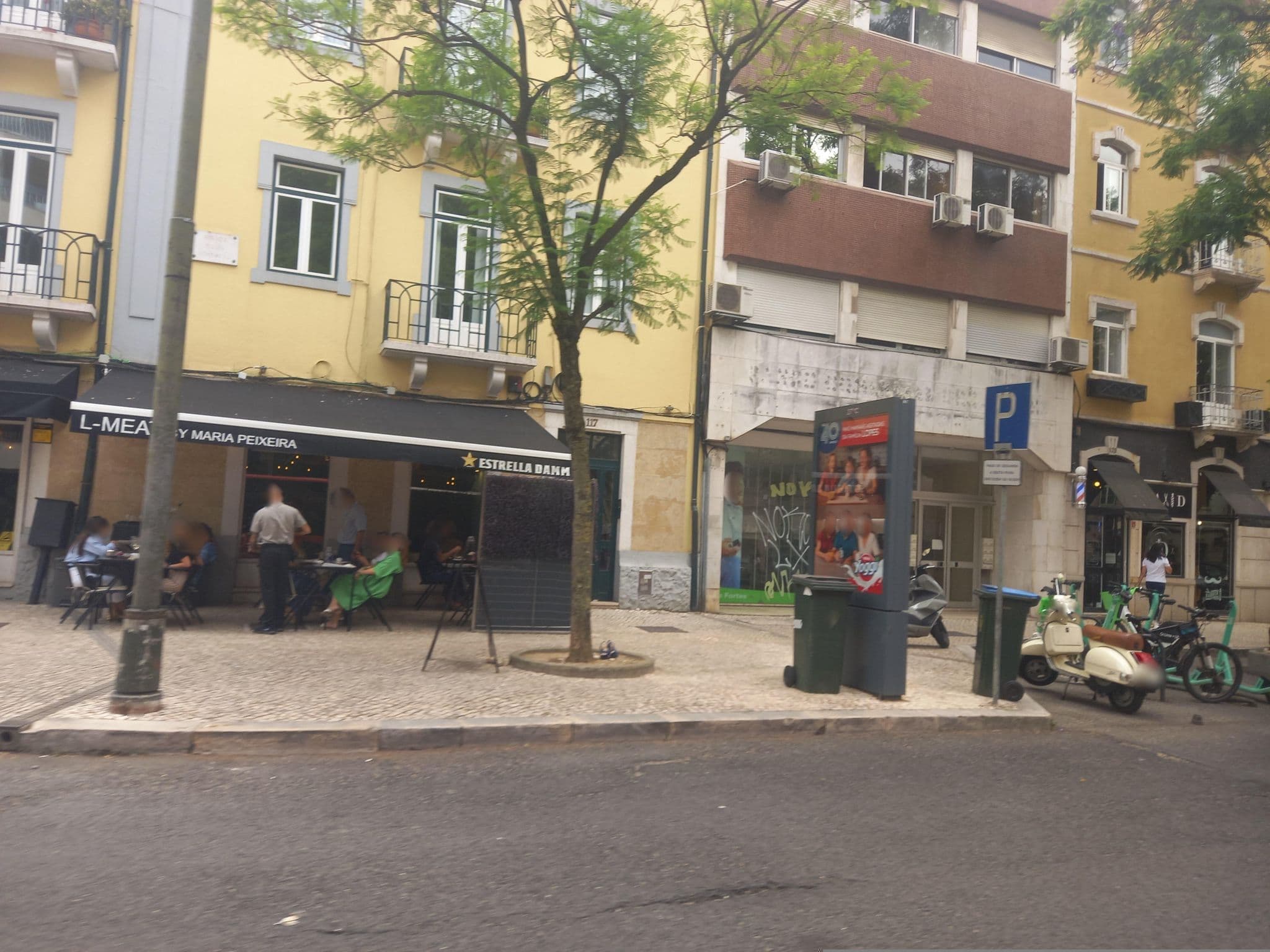 Street view near Sana Excelsior, São Sebastião da Pedreira — © danielagos12 (CC BY-SA · Mapillary)