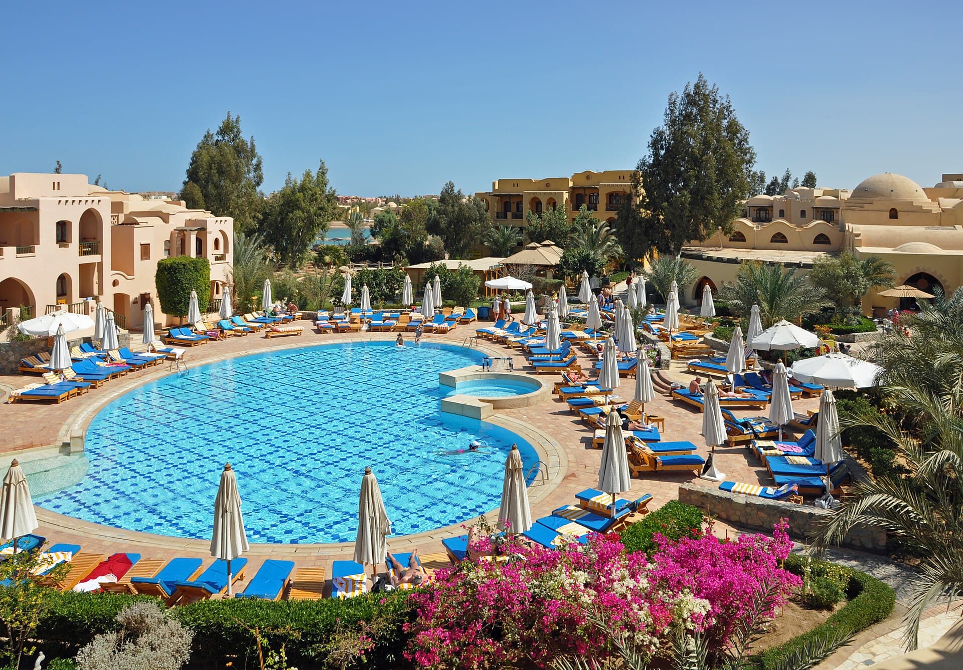 The Three Corners Rihana Resort El Gouna (via Wikimedia Commons, CC BY 3.0)