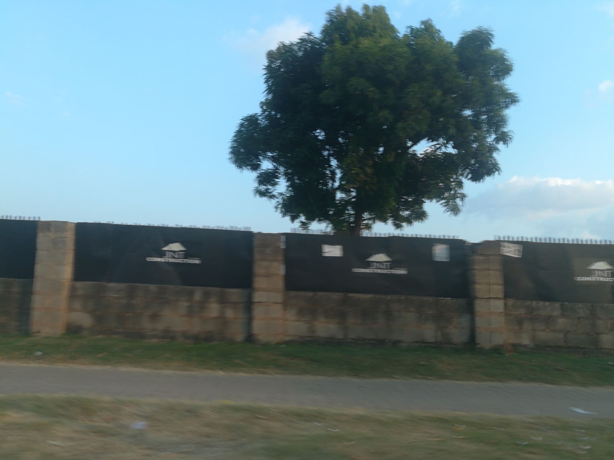 Street view near Nera Hotels, Abuja — © ralebipim (CC BY-SA · Mapillary)