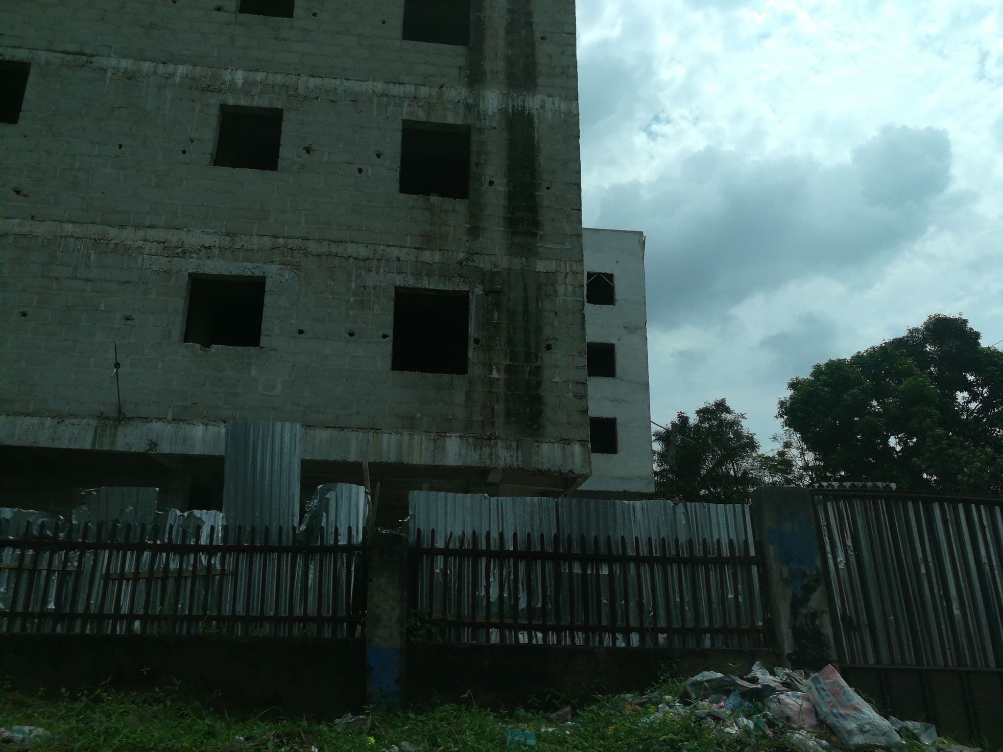 Street view near Dmatel Onyx Hotel, Port Harcourt — © ralebipim (CC BY-SA · Mapillary)