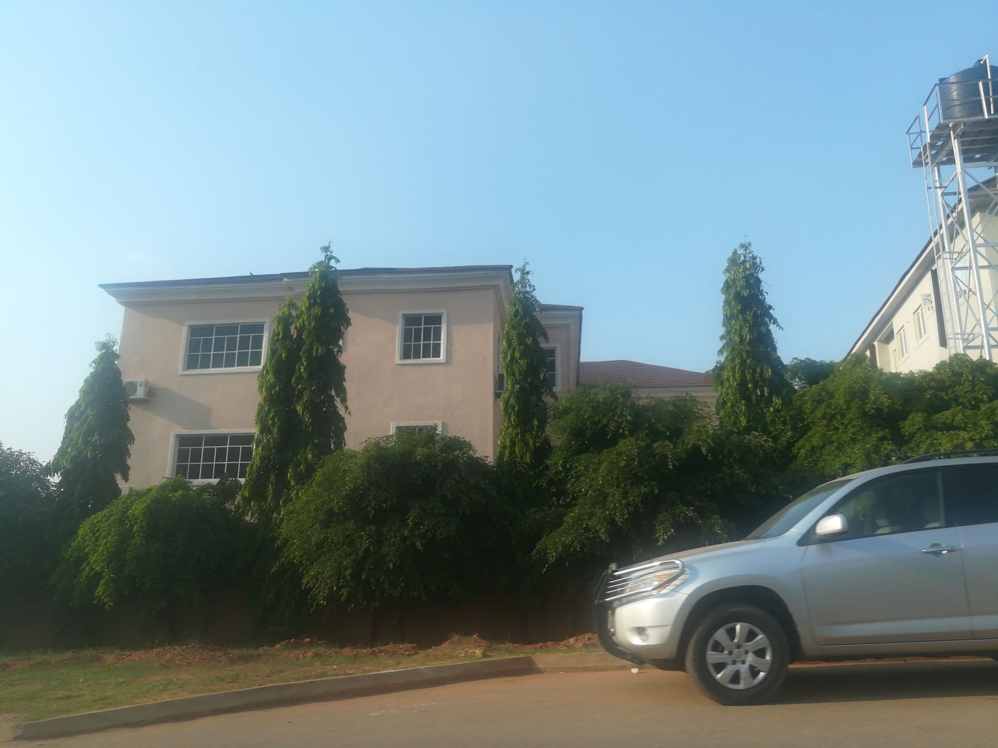 Street view near Hotel Guidotti, Abuja — © ralebipim (CC BY-SA · Mapillary)