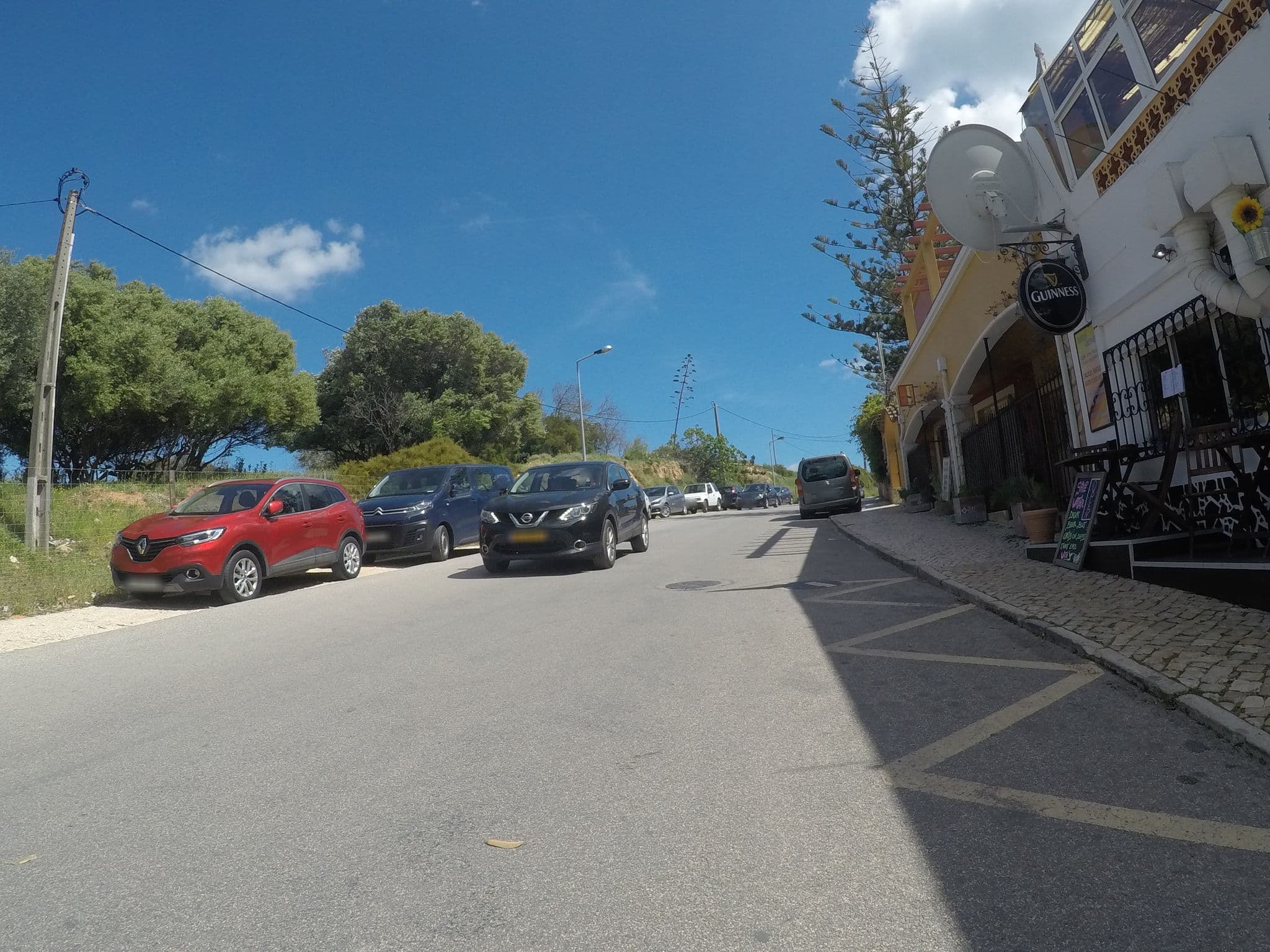 Street view near Villas D. Dinis, Porto de Mós — © chrisbeddow (CC BY-SA · Mapillary)
