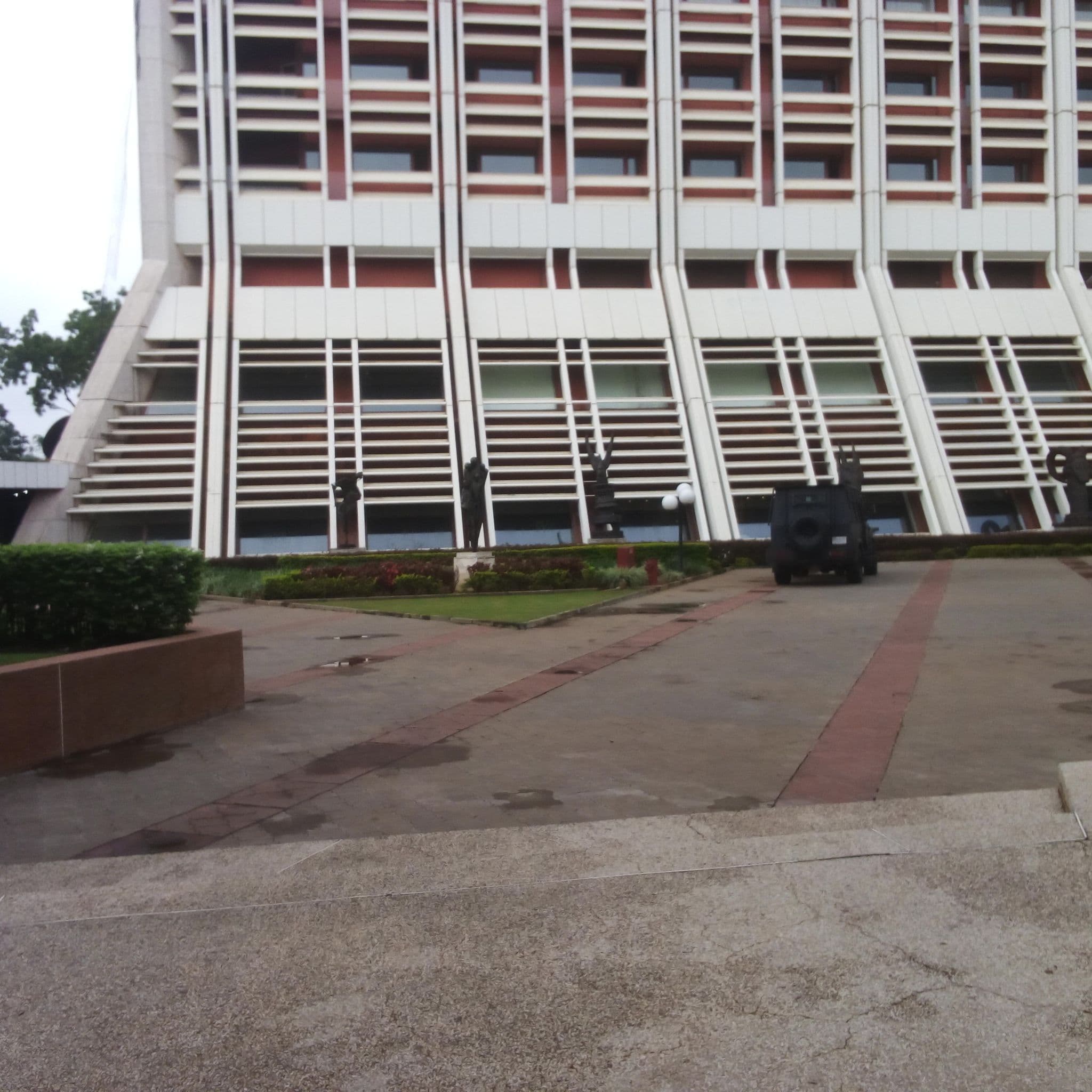 Street view near Executive Lounge 10th Floor, Abuja — © enock4seth (CC BY-SA · Mapillary)