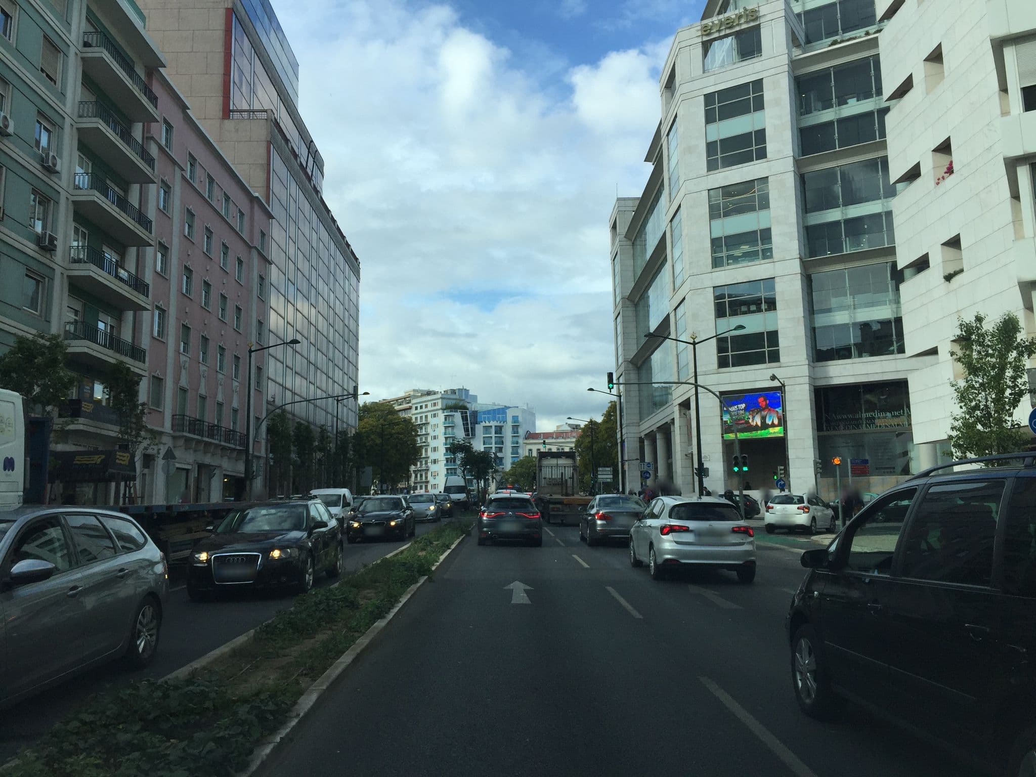 Street view near Hospedagem Da Ponte, São Sebastião da Pedreira — © ptmap (CC BY-SA · Mapillary)