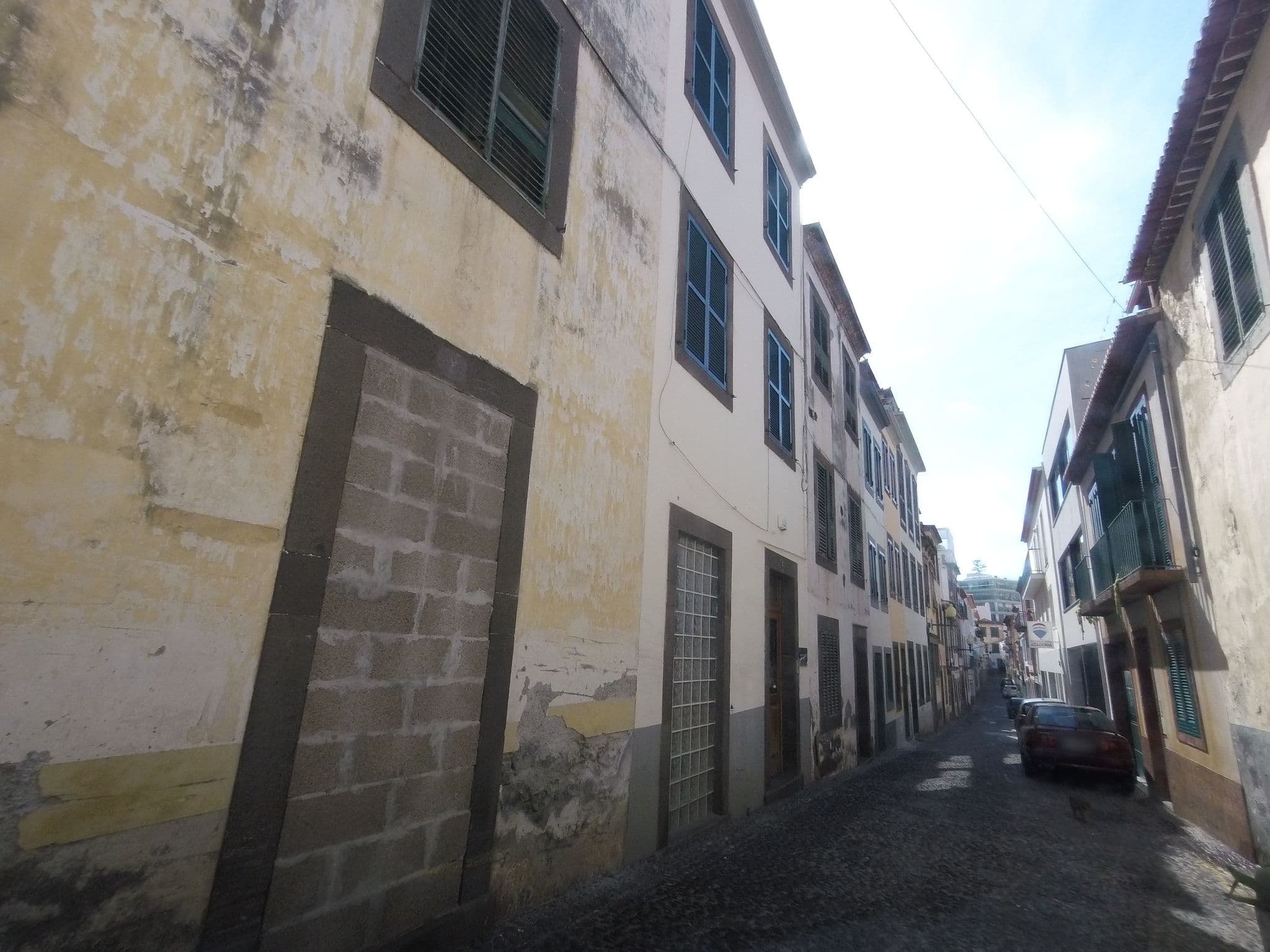 Street view near Apartamentos da Carreira, Santa Luzia — © nunocaldeira (CC BY-SA · Mapillary)