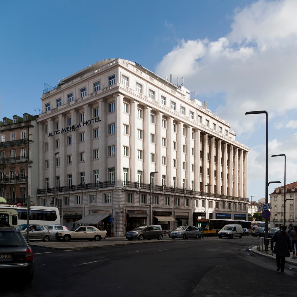 Hotel Altis Avenida (via Wikimedia Commons, CC BY-SA 3.0)