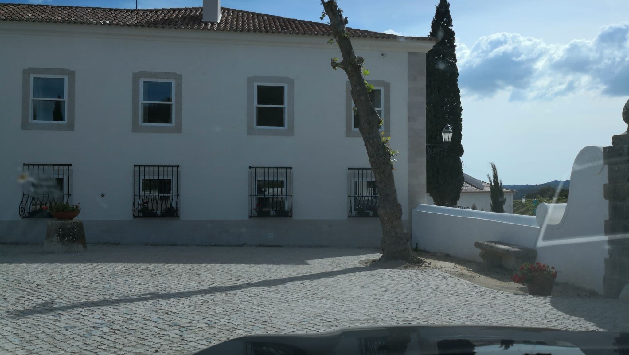Street view near Hotel Casa Palmela, Setúbal — © sanjorgepinho (CC BY-SA · Mapillary)