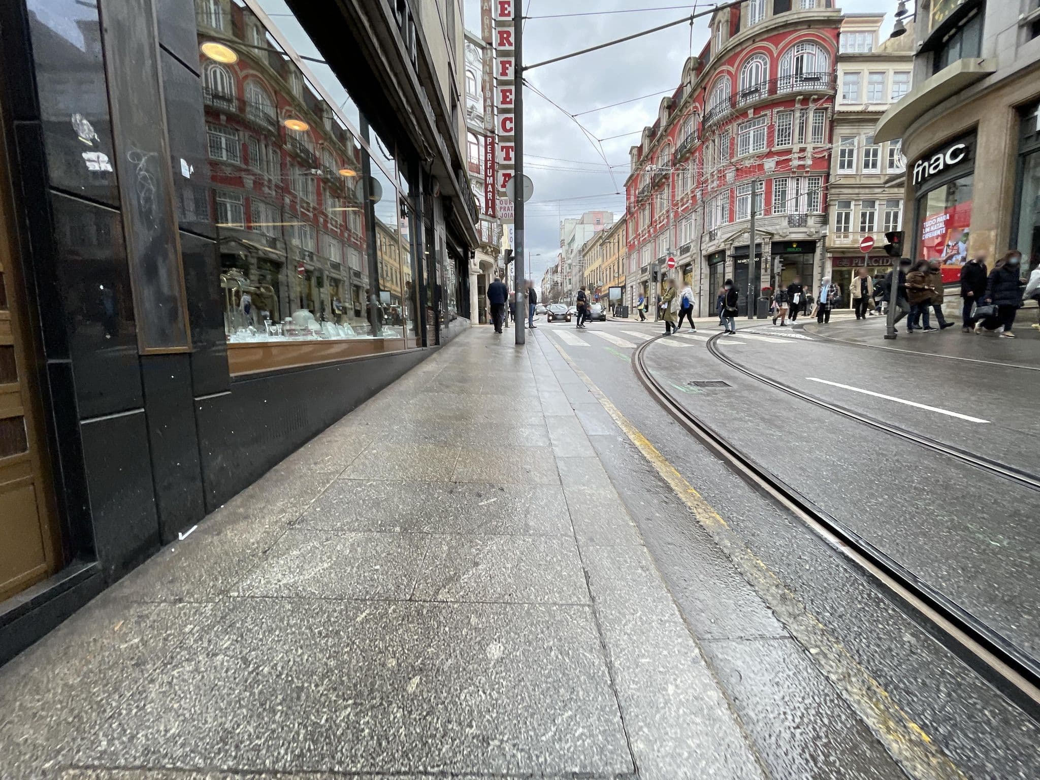 Street view near Feels Like Home, Porto
