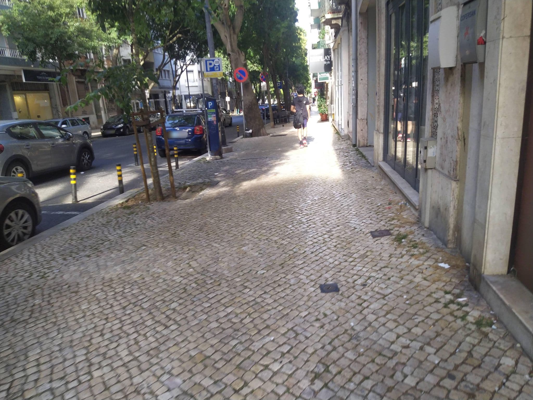 Street view near Be Lisbon Hostel, São Jorge de Arroios — © luisjfvieira (CC BY-SA · Mapillary)