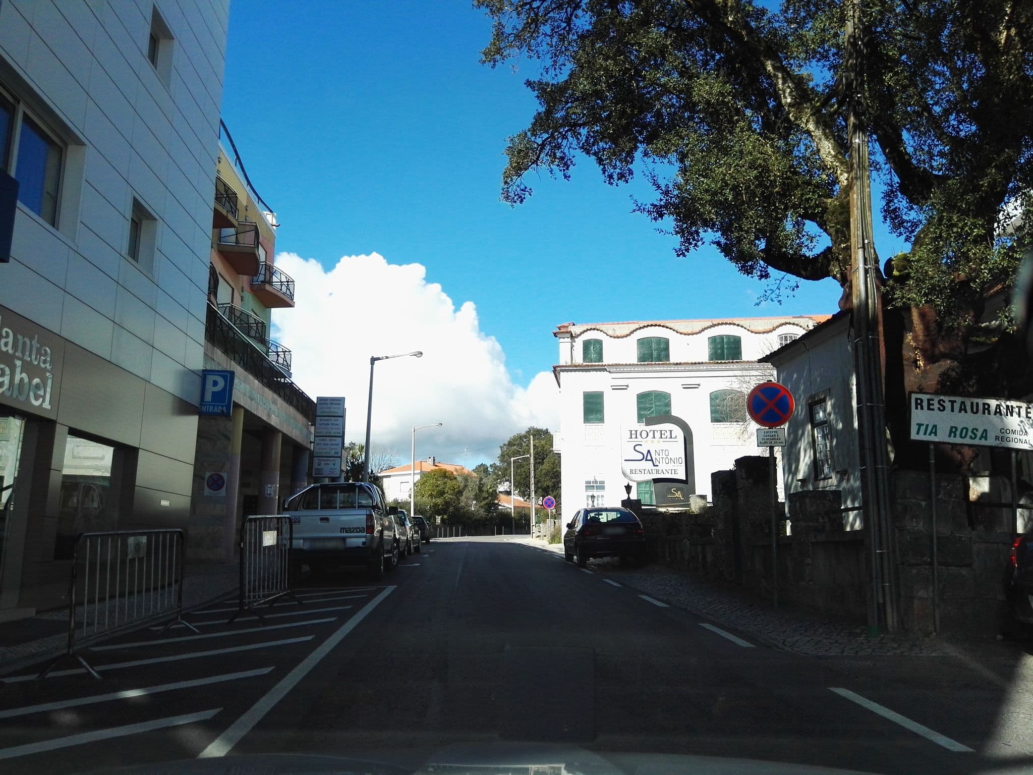 Street view near Hotel Santa Isabel, Fátima — © filipegraciosa (CC BY-SA · Mapillary)