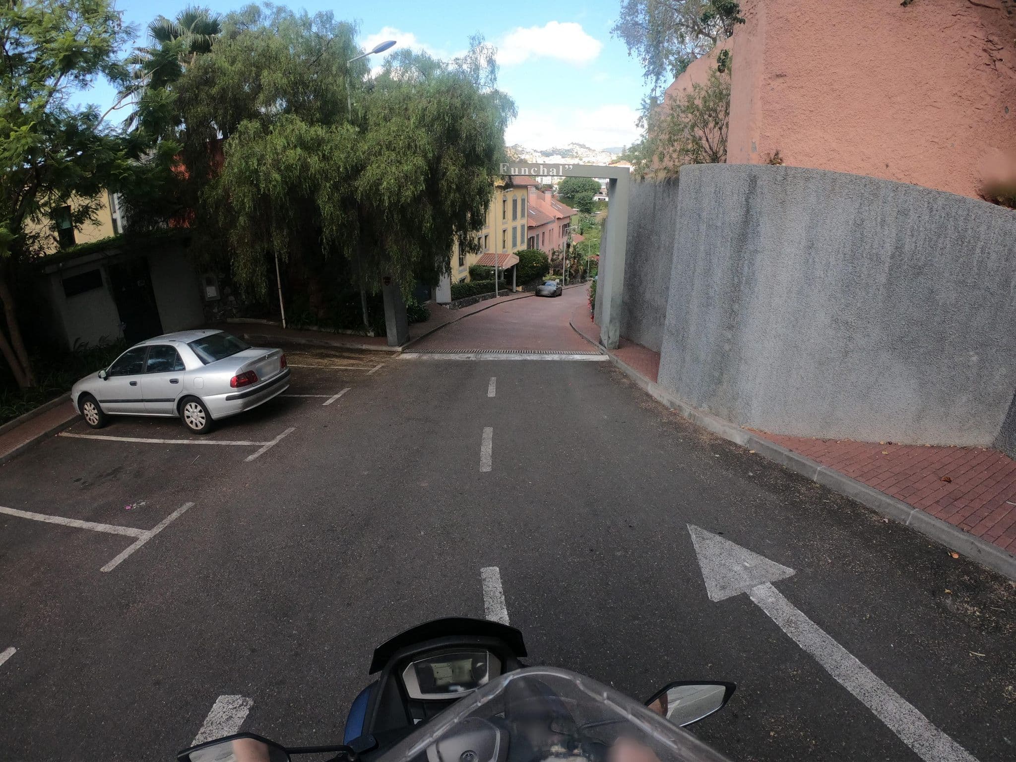 Street view near Living Funchal Bloco-III, Santa Luzia — © filipesilva (CC BY-SA · Mapillary)