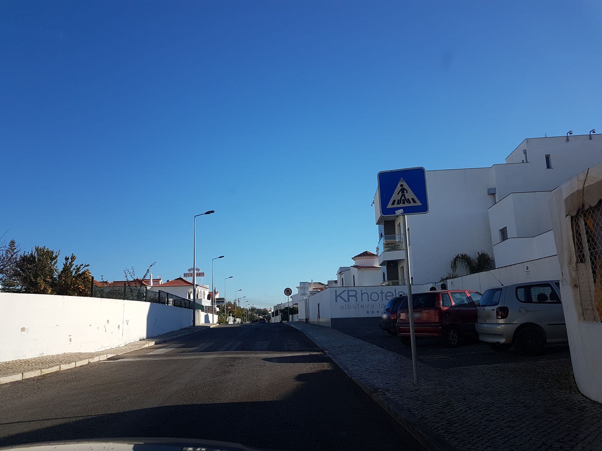 Street view near Kr, Albufeira — © jopparn (CC BY-SA · Mapillary)
