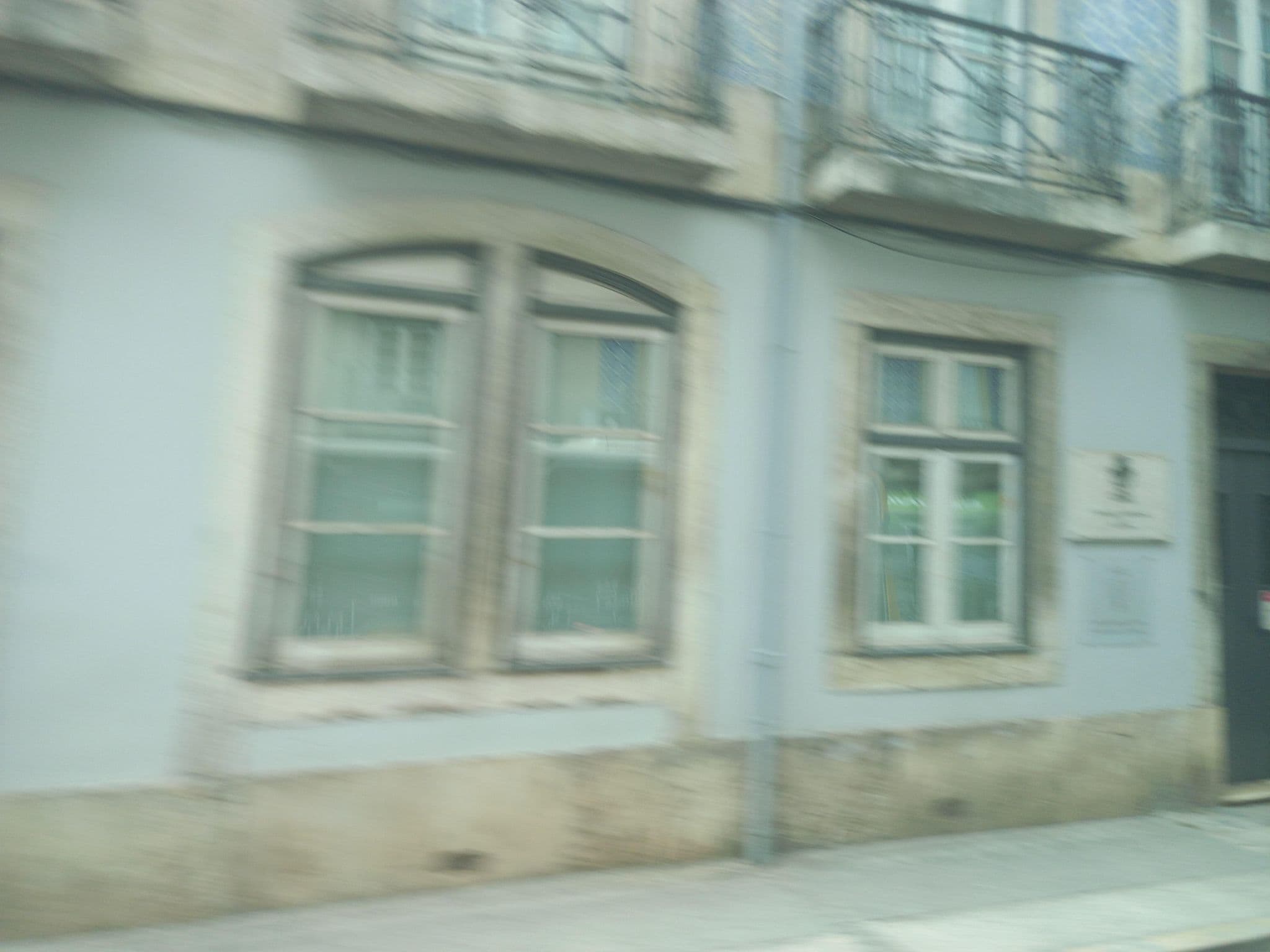 Street view near Casa do Mercado, Bairro Alto — © danielagos12 (CC BY-SA · Mapillary)
