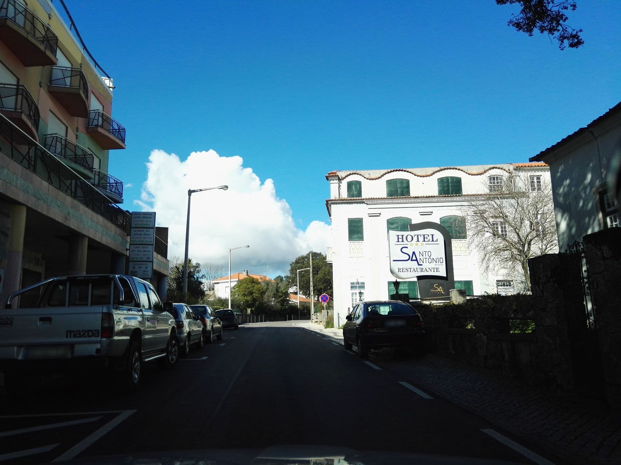 Street view near Santo António, Fátima — © filipegraciosa (CC BY-SA · Mapillary)