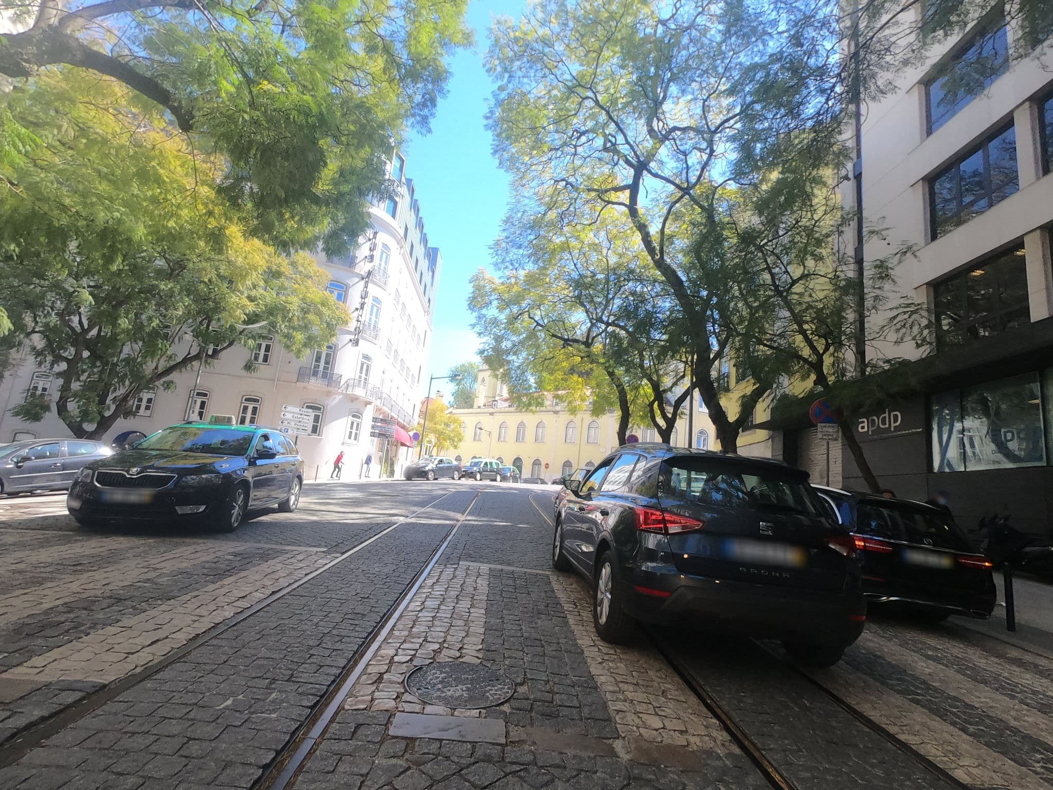 Street view near Vintage Lisboa, Principe Real — © filohipo (CC BY-SA · Mapillary)