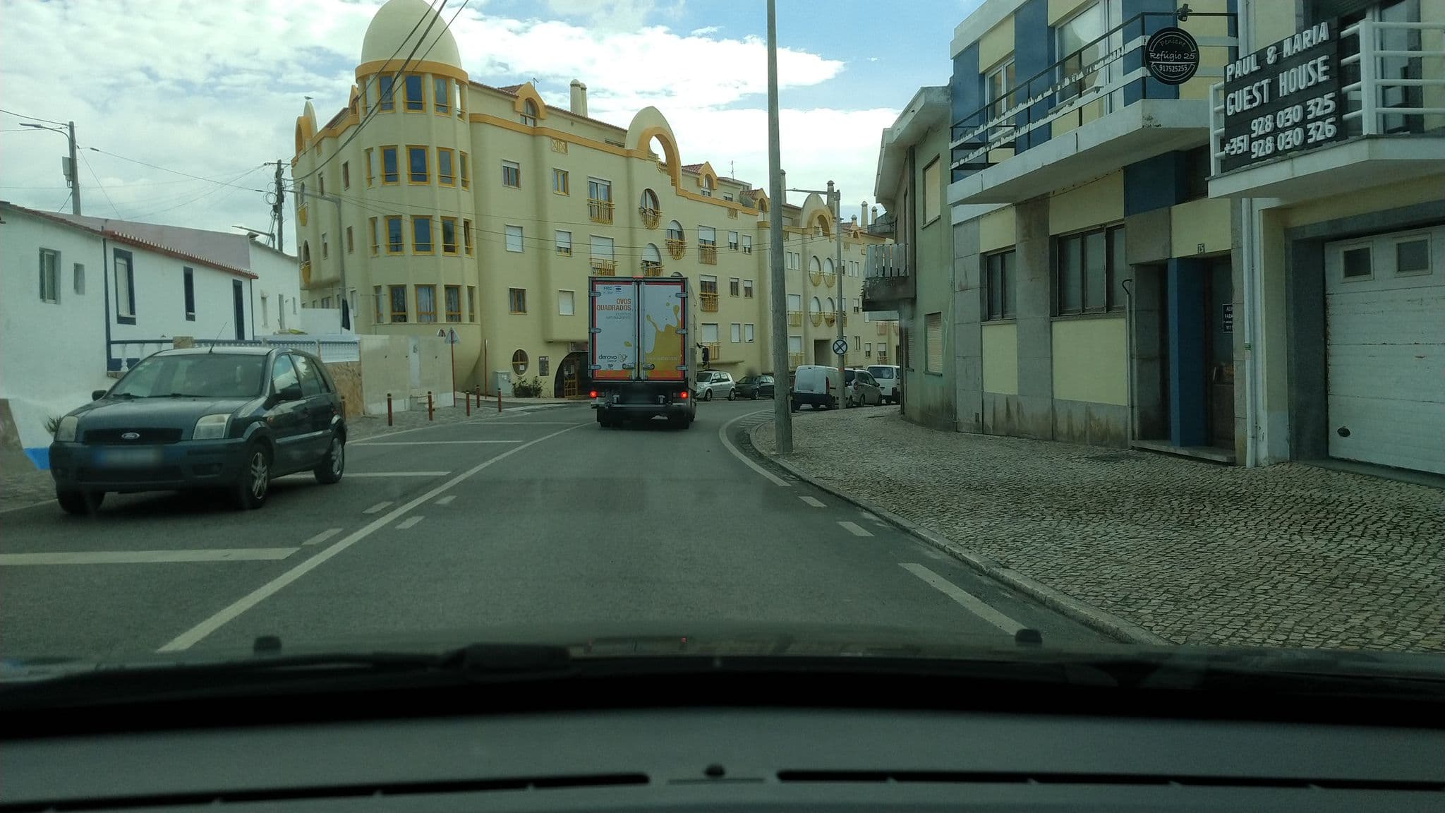 Street view near Paul&Maria Guest Home, Peniche — © asimonelli (CC BY-SA · Mapillary)