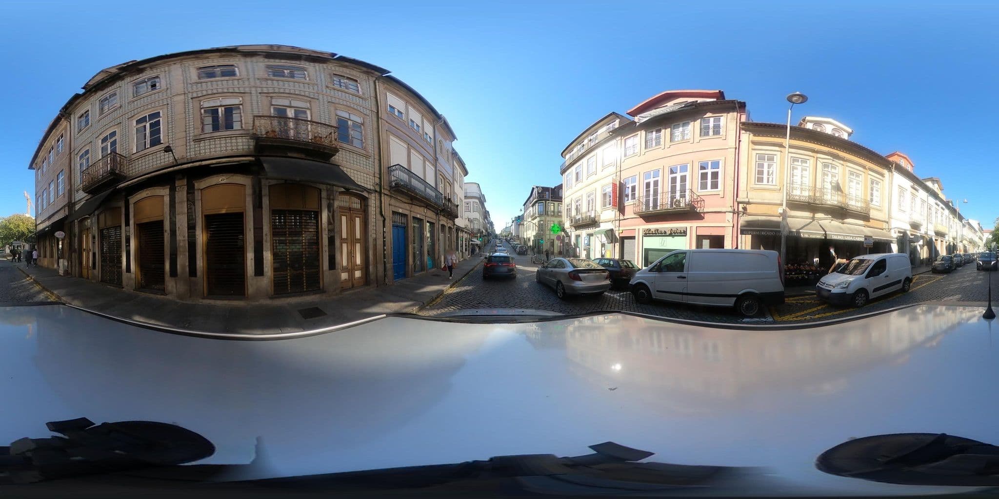 Street view near Braga Historic Center Hostel, Braga — © waldyrious (CC BY-SA · Mapillary)