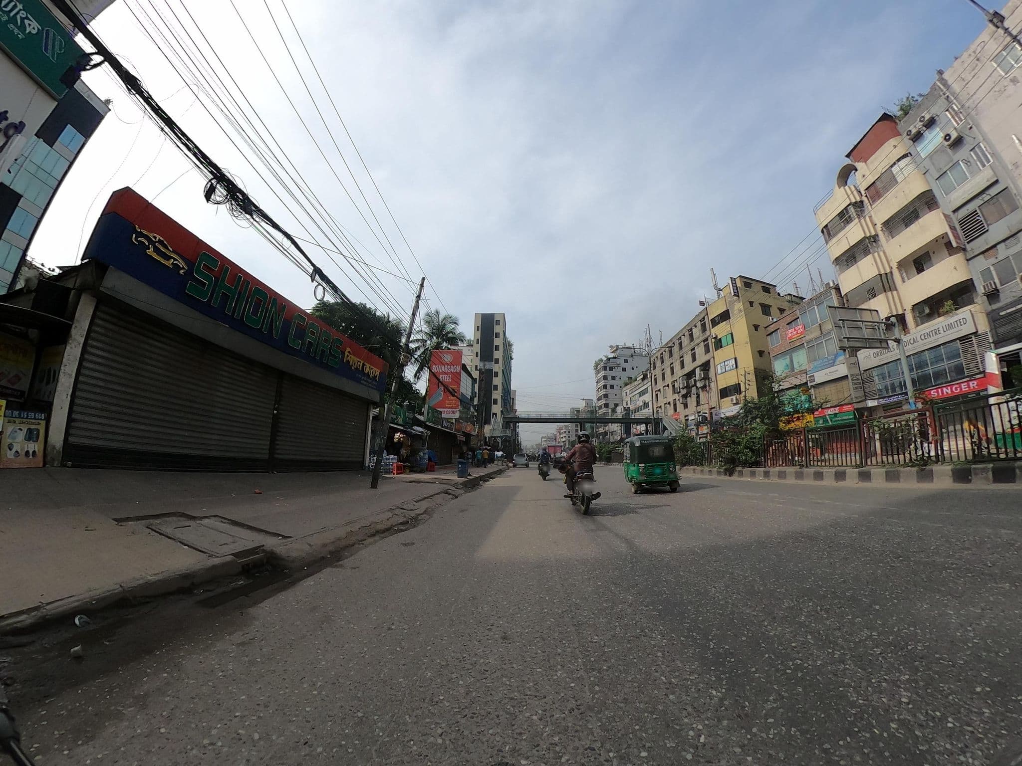 Street view near Hotel Bashundhara (Res), Bhatara — © sawanshariar (CC BY-SA · Mapillary)