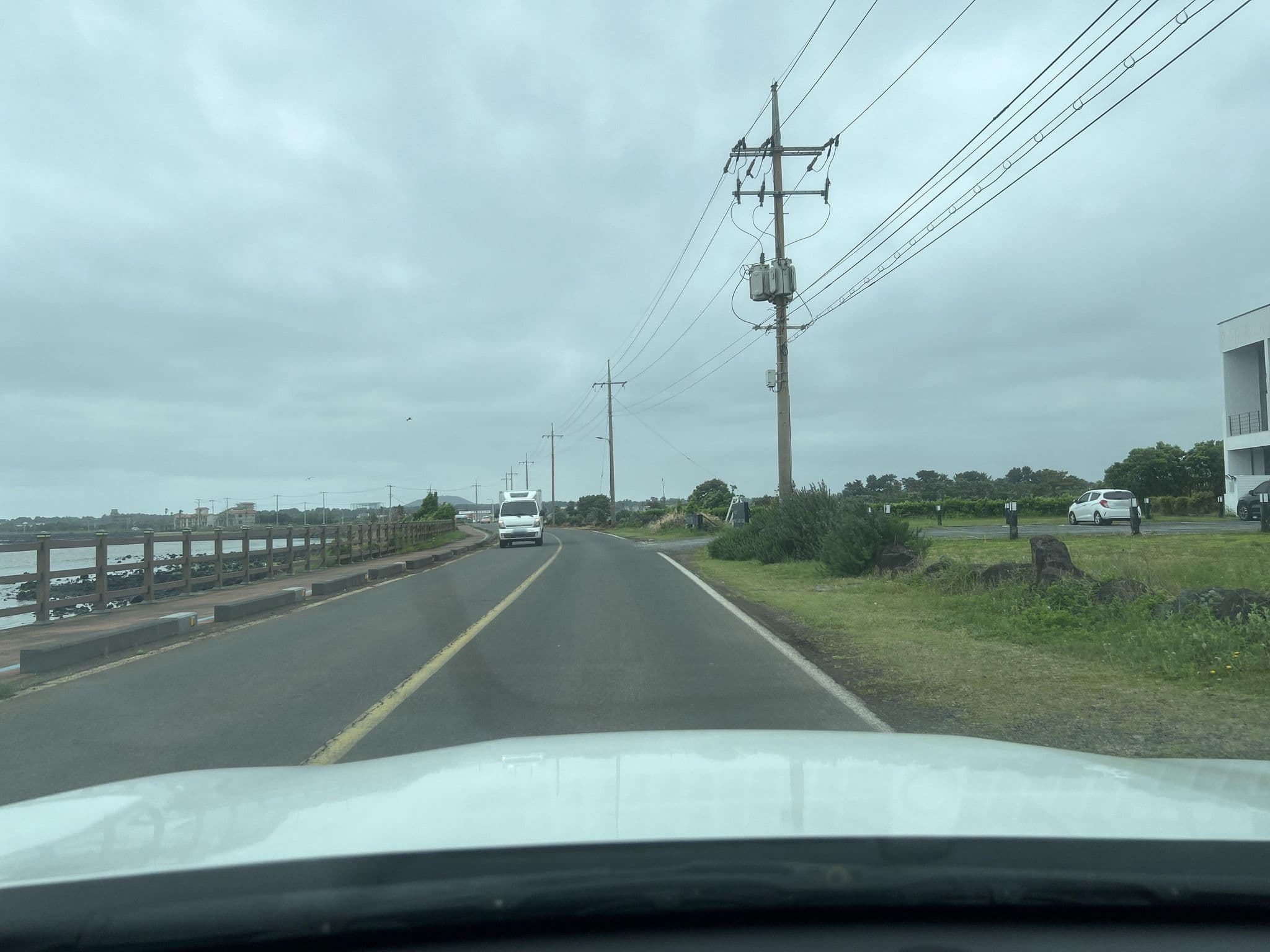 Street view near Roomine, Ponggae-dong — © eneerhut (CC BY-SA · Mapillary)