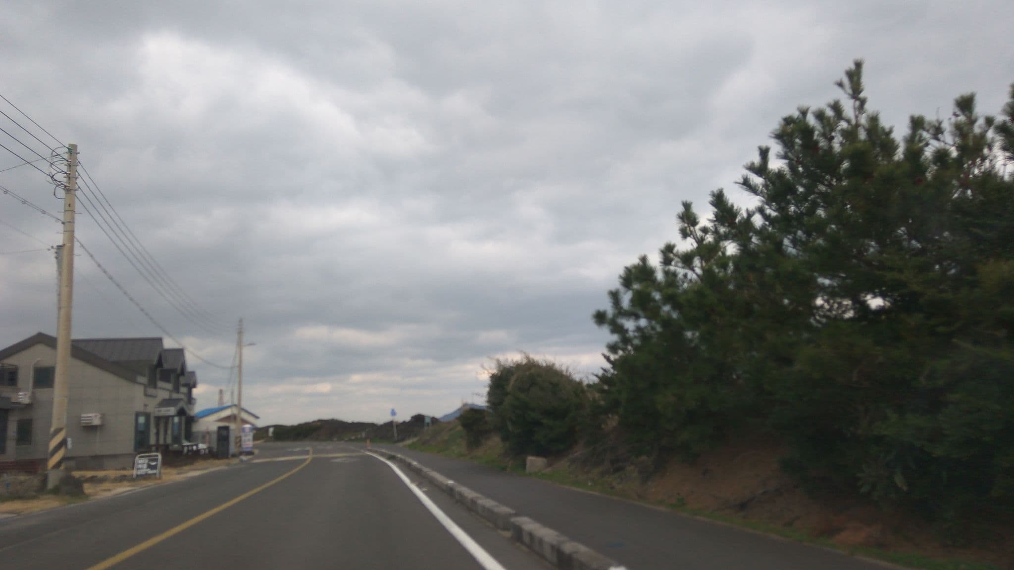 Street view near Hello1204, Ponggae-dong — © eneerhut (CC BY-SA · Mapillary)