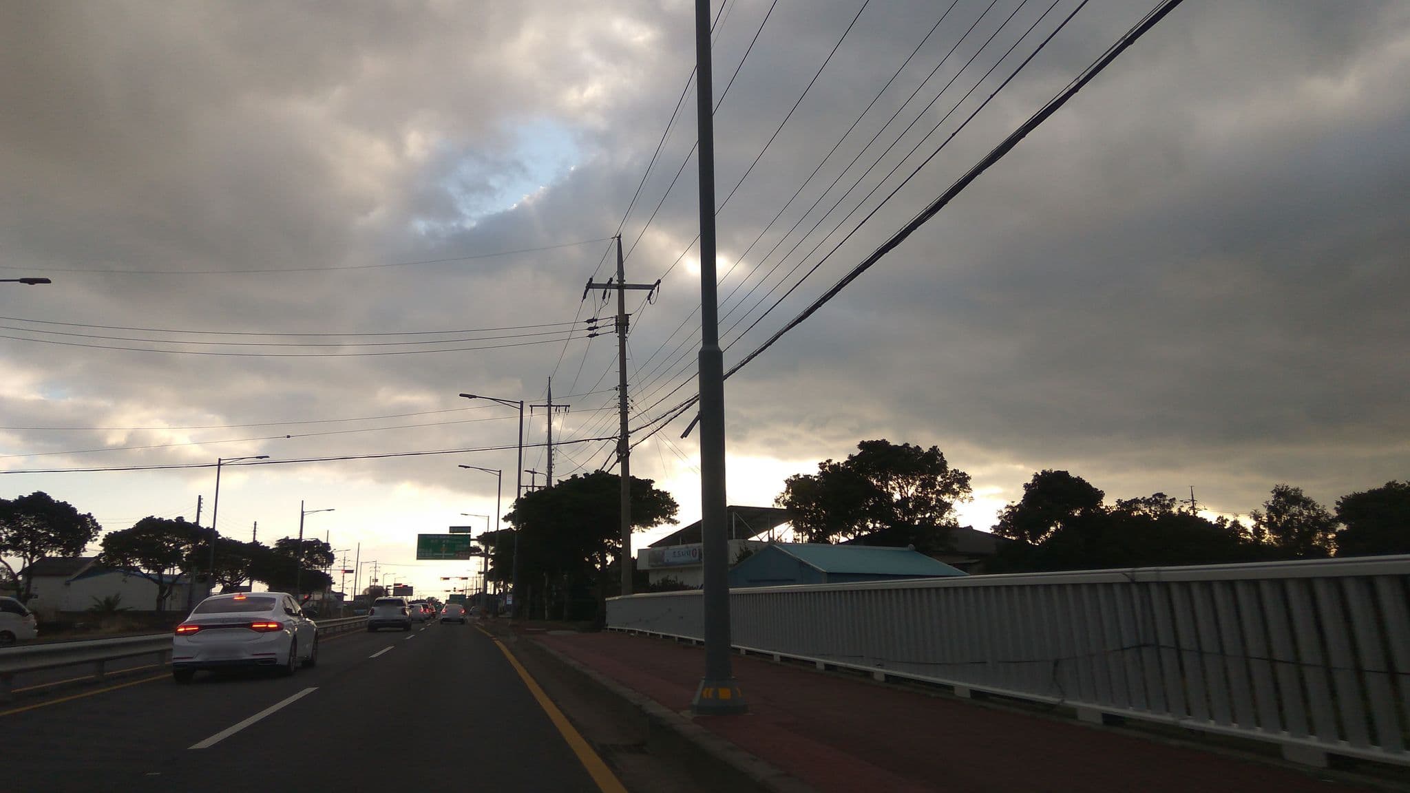 Street view near 212 제주 게스트하우스 제주도 한국, Ponggae-dong — © eneerhut (CC BY-SA · Mapillary)