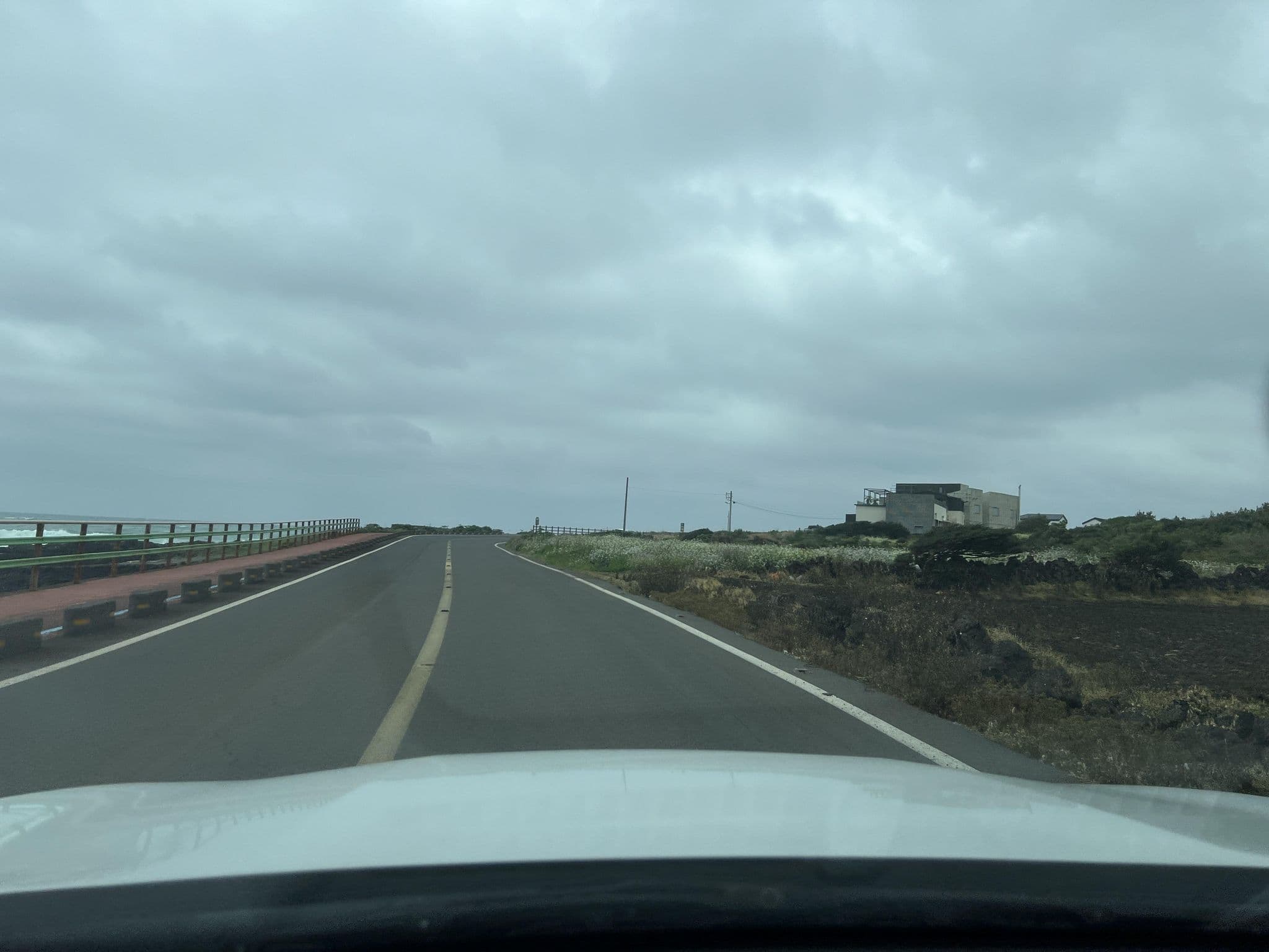Street view near 비체리조트, Ponggae-dong — © eneerhut (CC BY-SA · Mapillary)