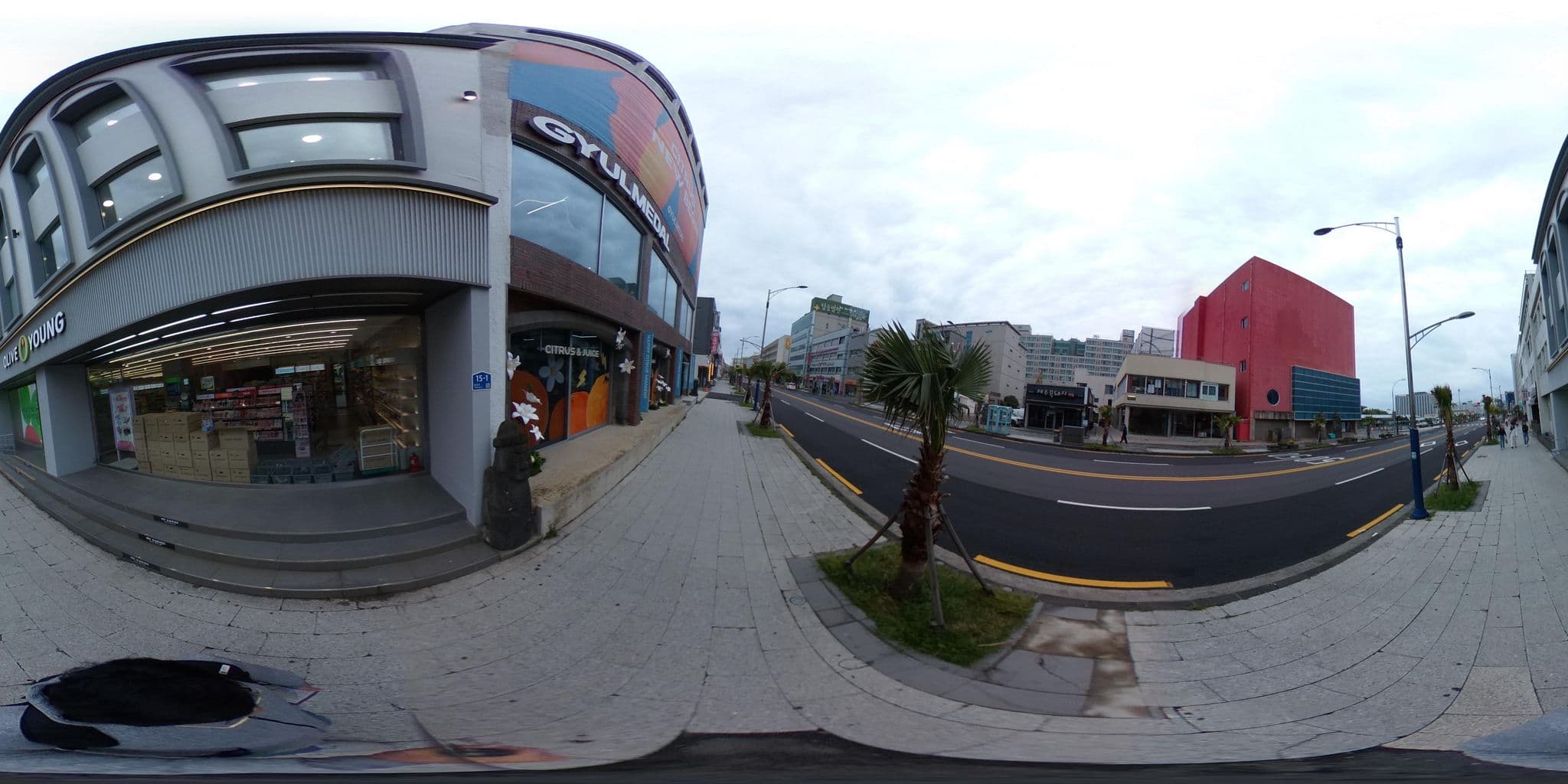 Street view near 그랑프리호텔, Jeju City — © monotaxism (CC BY-SA · Mapillary)
