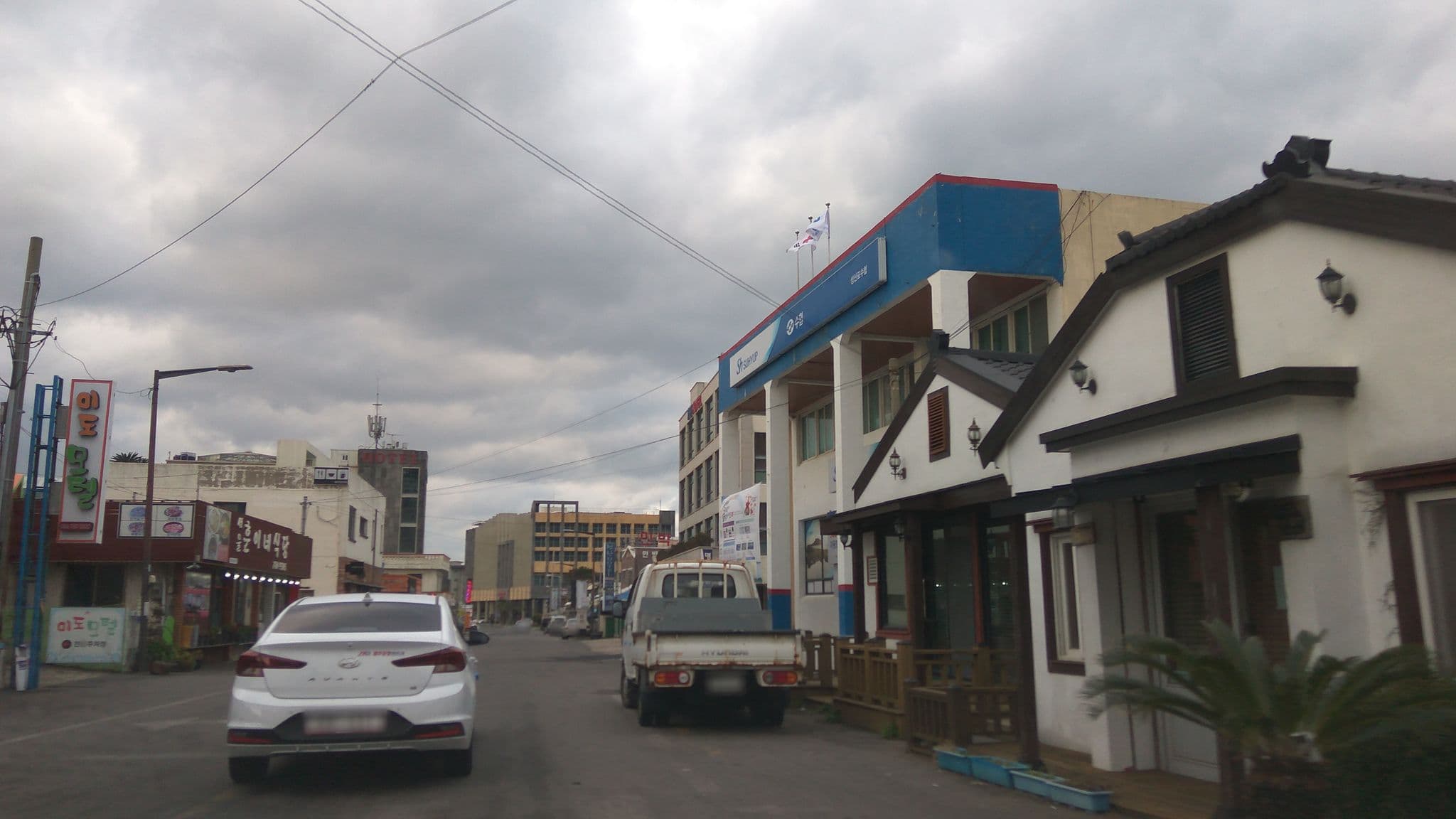 Street view near 미도모텔, Ponggae-dong — © eneerhut (CC BY-SA · Mapillary)