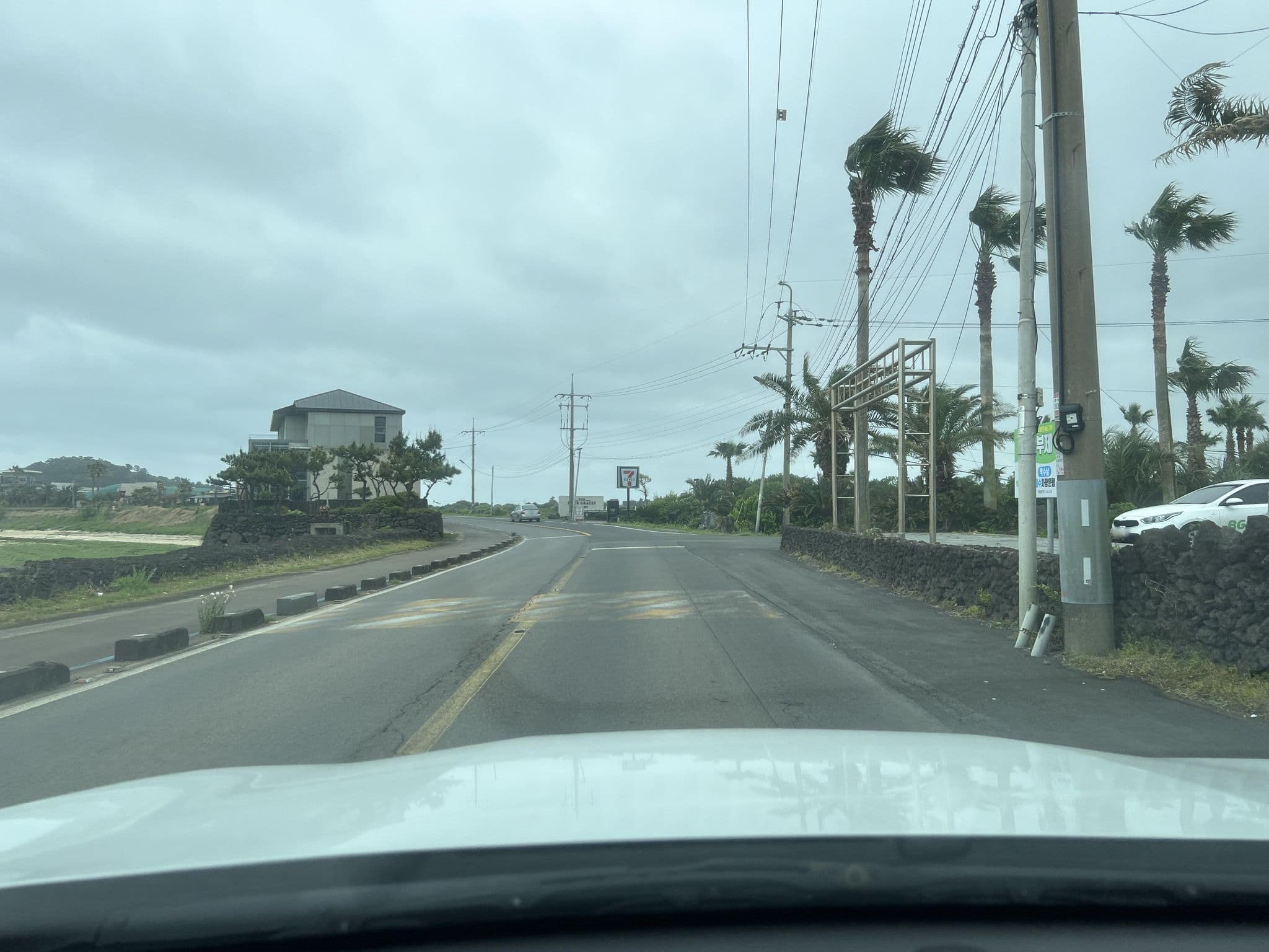 Street view near 그리고 가을 펜션에 오신것을 환영합니다 Spring & Autumn Resort, Ponggae-dong — © eneerhut (CC BY-SA · Mapillary)