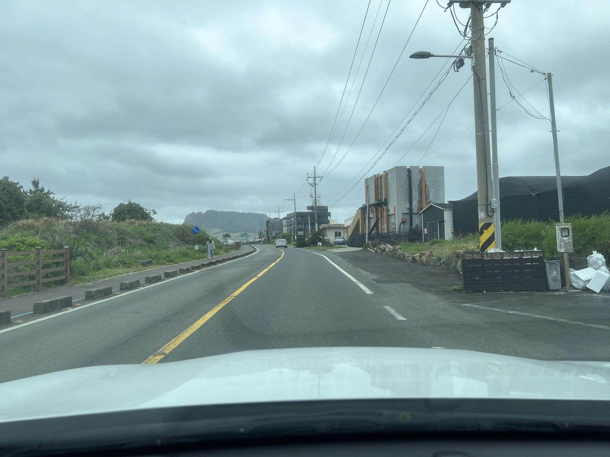 Street view near 온더스톤 게스트하우스, Ponggae-dong — © eneerhut (CC BY-SA · Mapillary)