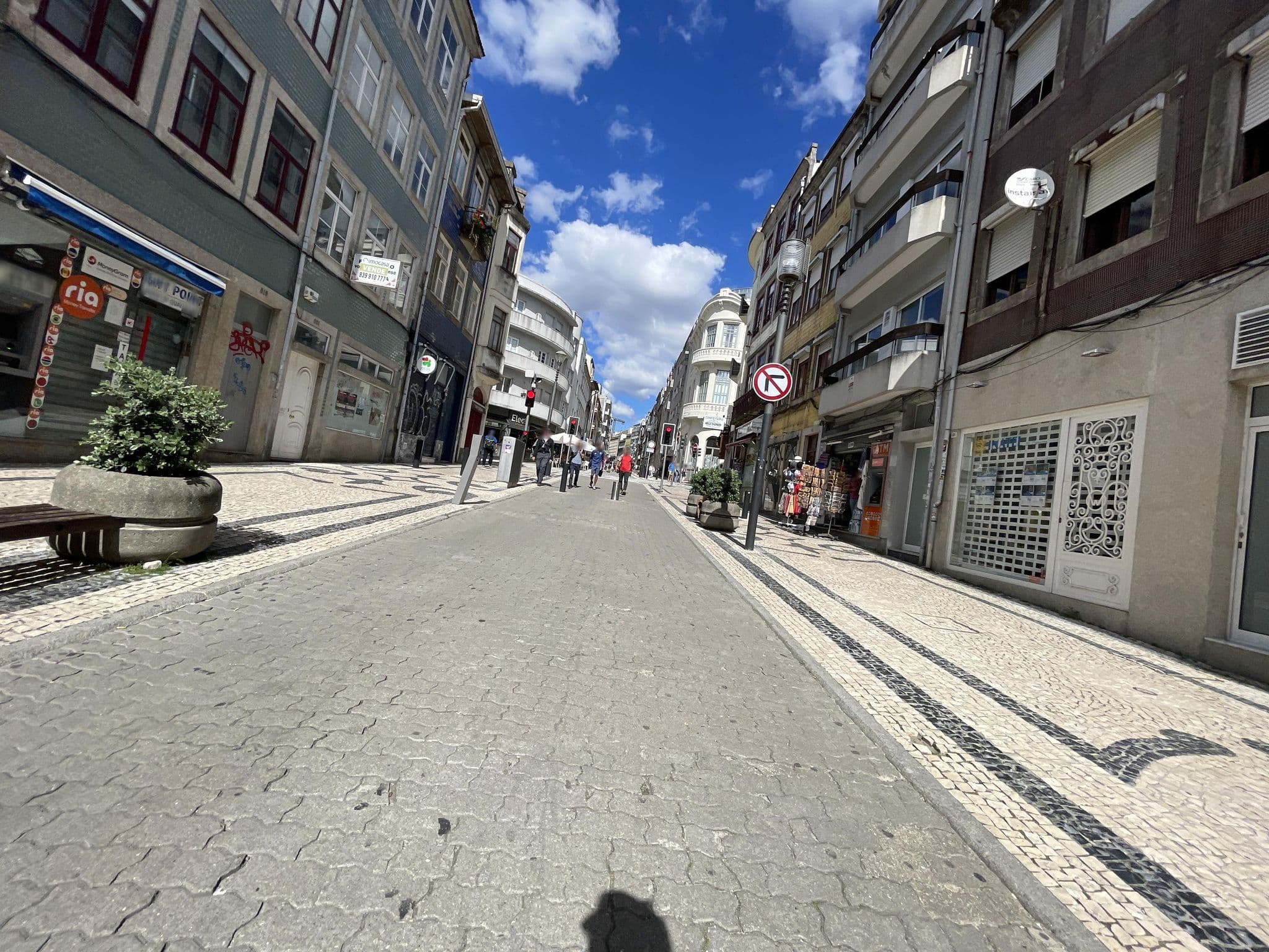 Street view near The Bloom House, Porto