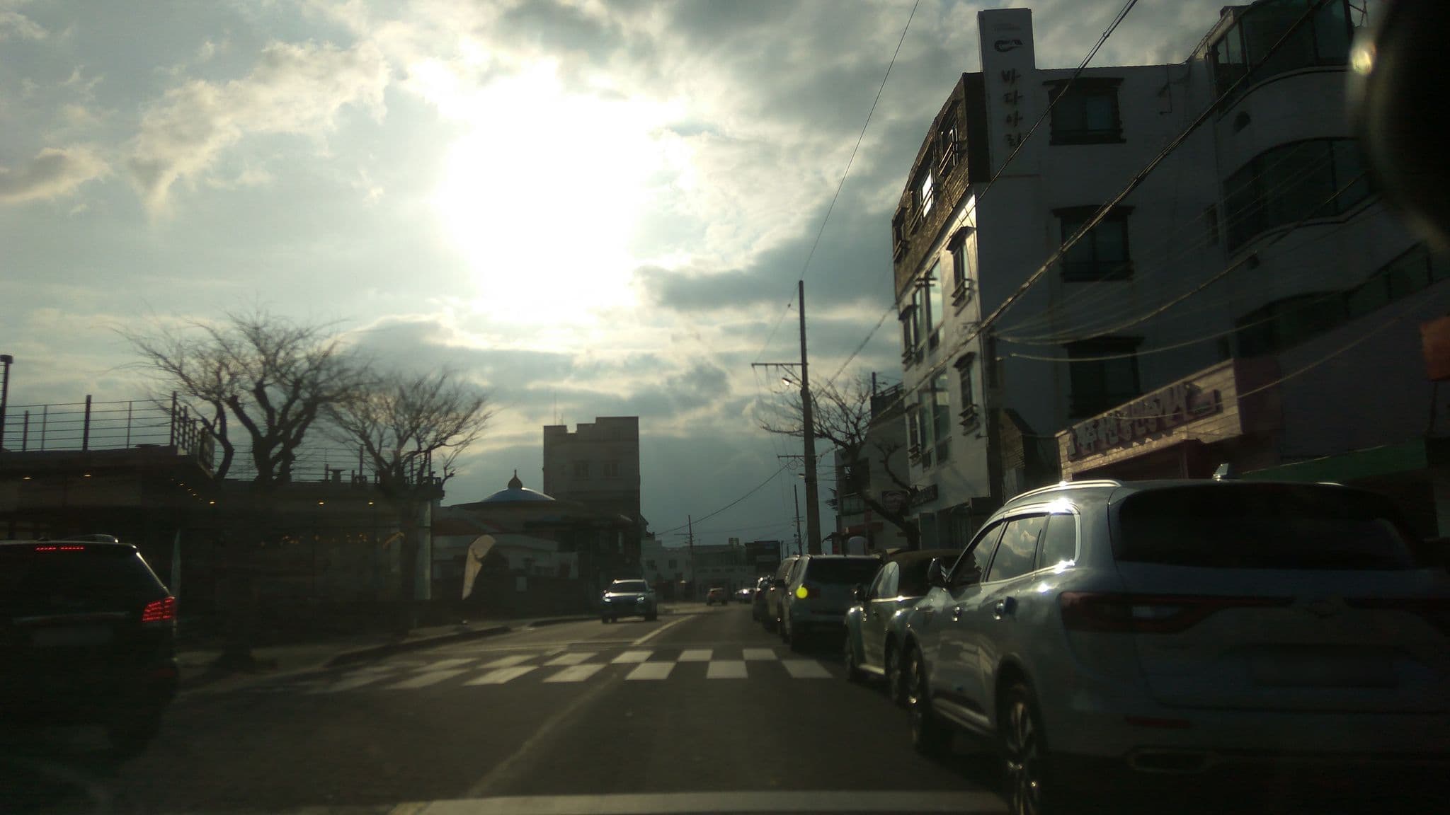 Street view near 문어오빠게스트하우스, Gaigeturi — © eneerhut (CC BY-SA · Mapillary)