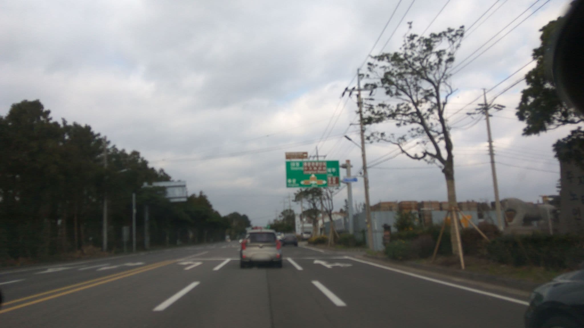 Street view near 일레인호텔, Seogwipo — © eneerhut (CC BY-SA · Mapillary)