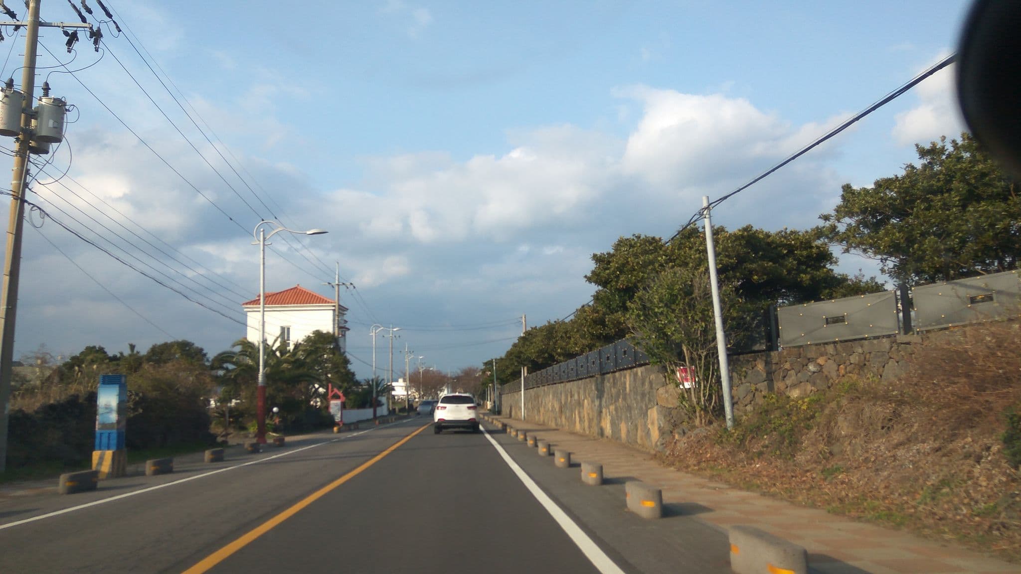 Street view near 라파로마, Gaigeturi — © eneerhut (CC BY-SA · Mapillary)