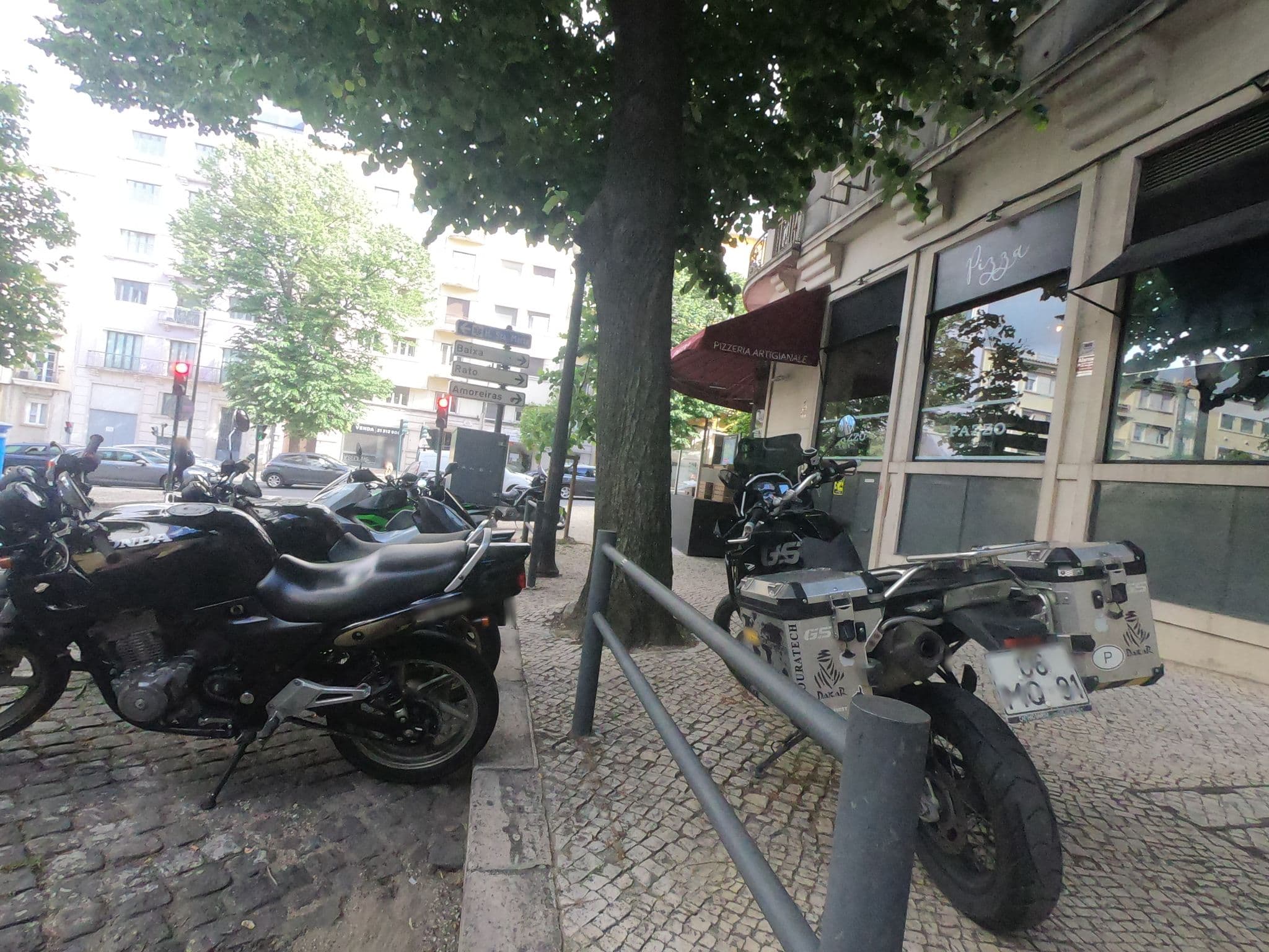 Street view near Urban Garden Hostel, Lisbon — © filohipo (CC BY-SA · Mapillary)