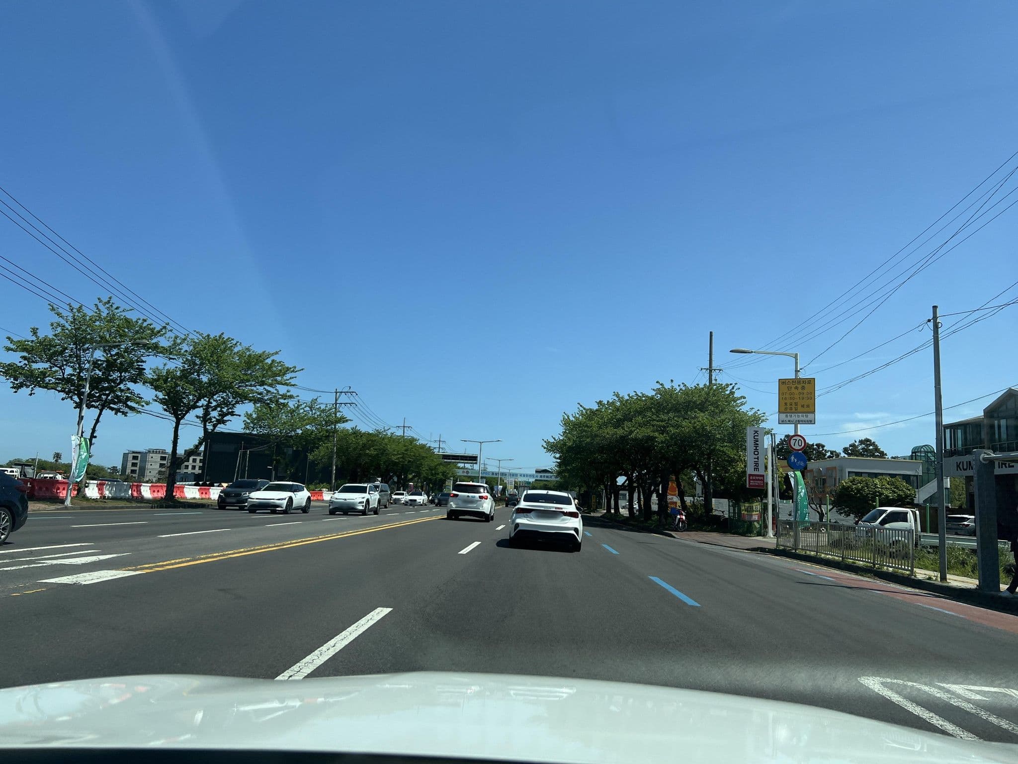 Street view near 나인리조트, Tallang-dong — © eneerhut (CC BY-SA · Mapillary)