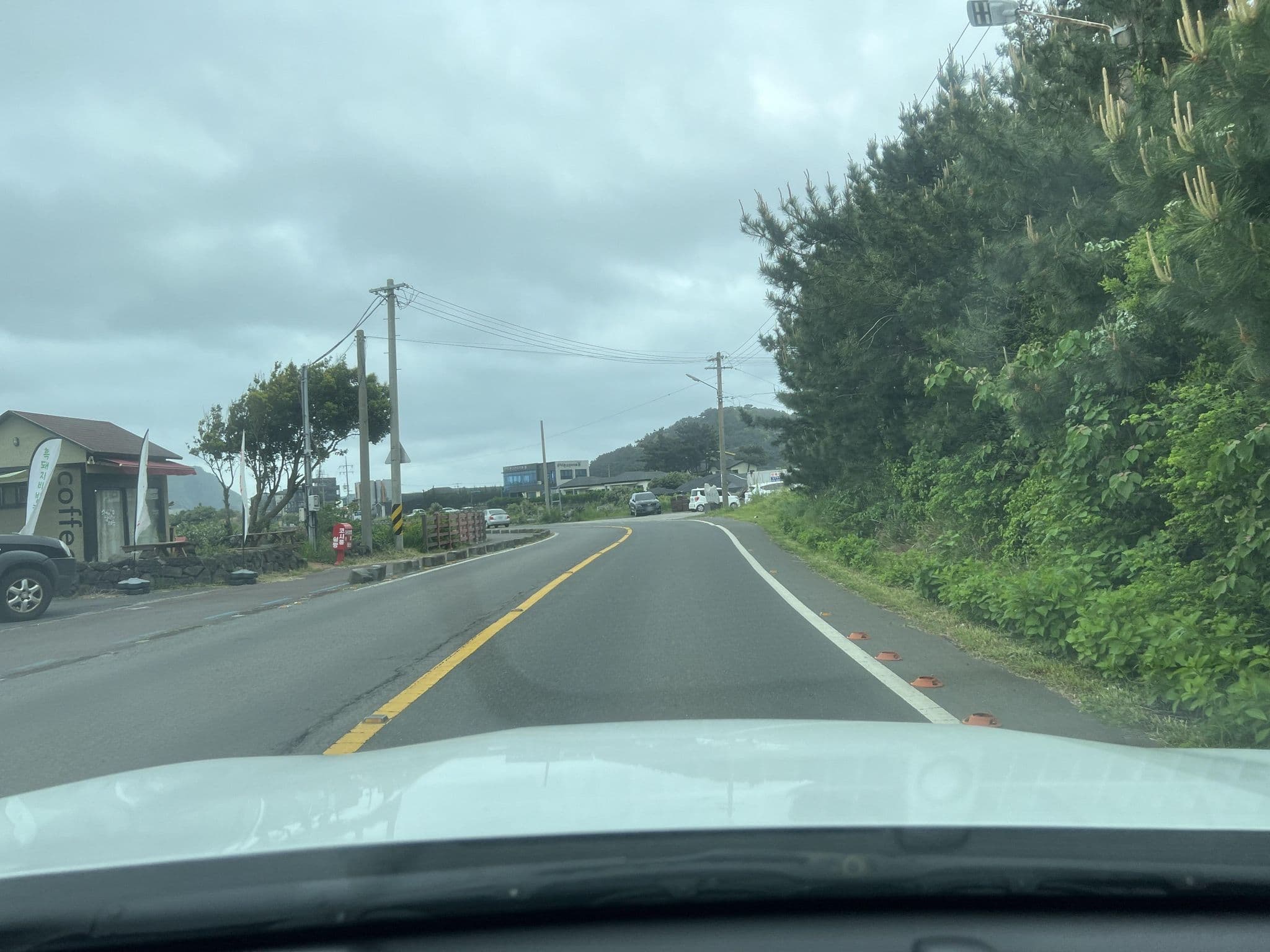 Street view near Papaya Guest House, Ponggae-dong — © eneerhut (CC BY-SA · Mapillary)
