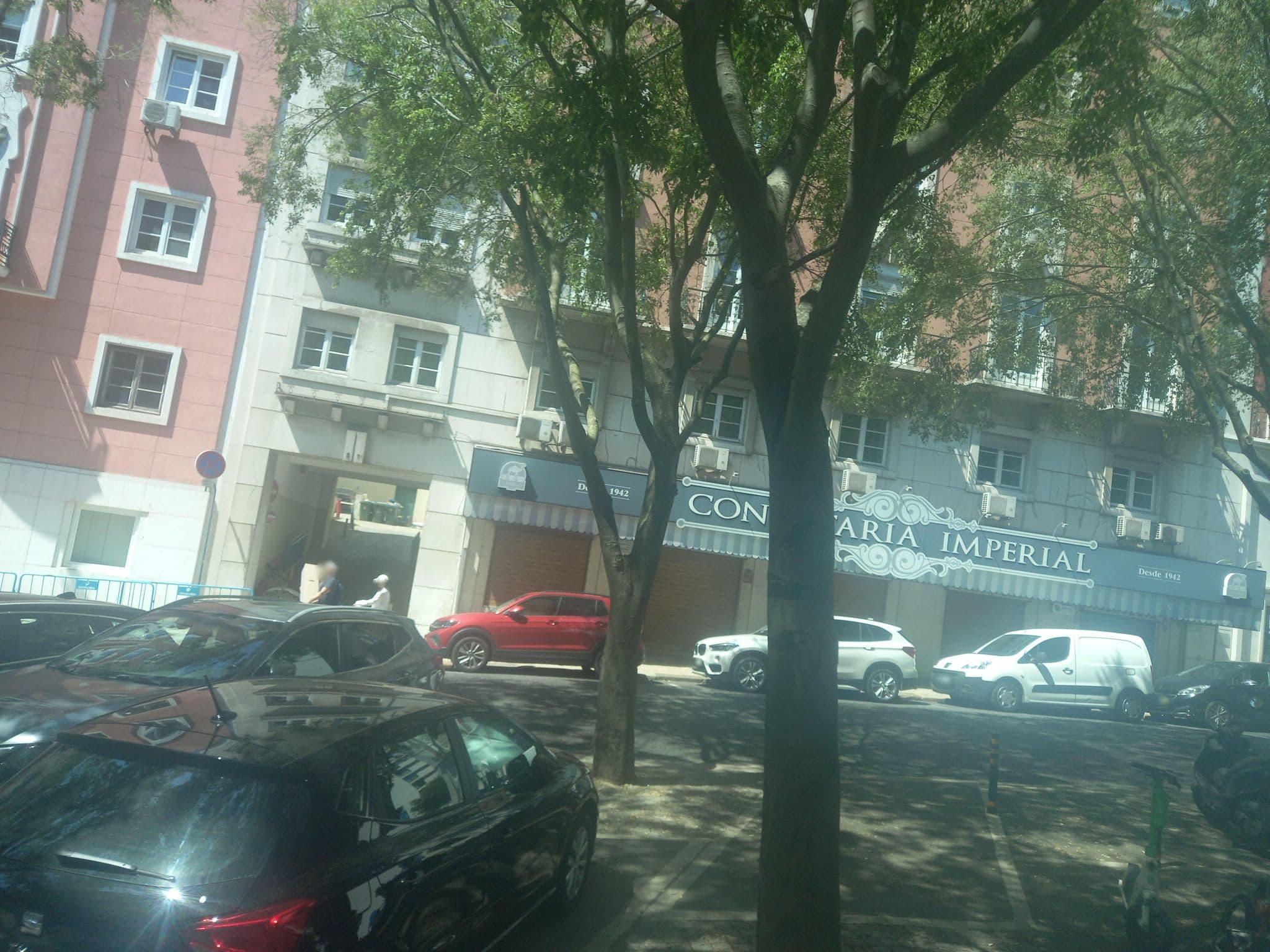 Street view near Hostel Lisbon Forever, São Sebastião da Pedreira — © danielagos12 (CC BY-SA · Mapillary)