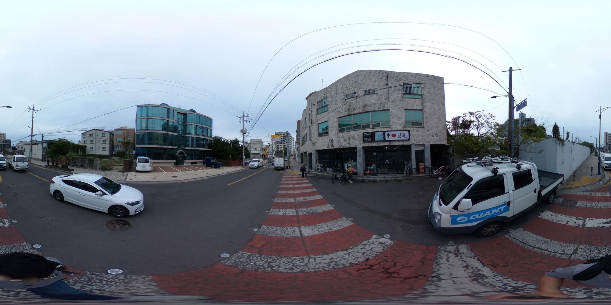 Street view near 재봉이네 게스트하우스, Jeju City — © monotaxism (CC BY-SA · Mapillary)