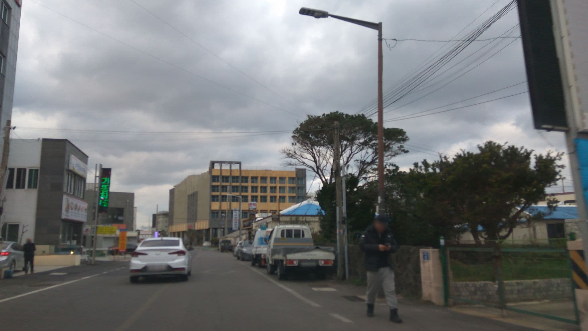 Street view near Sun Flower Minbak, Ponggae-dong — © eneerhut (CC BY-SA · Mapillary)