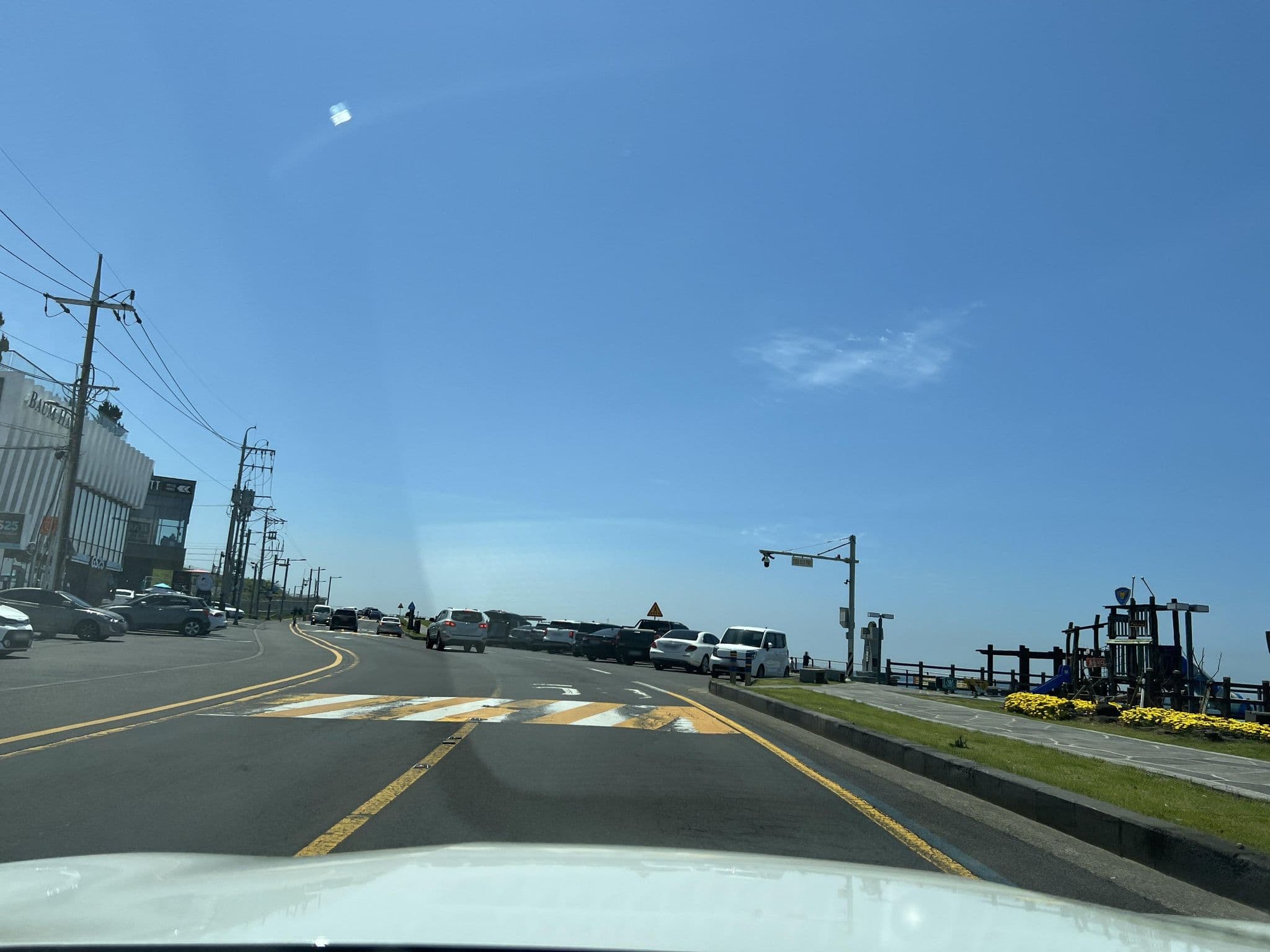 Street view near 로긴 리조트, Tallang-dong — © eneerhut (CC BY-SA · Mapillary)