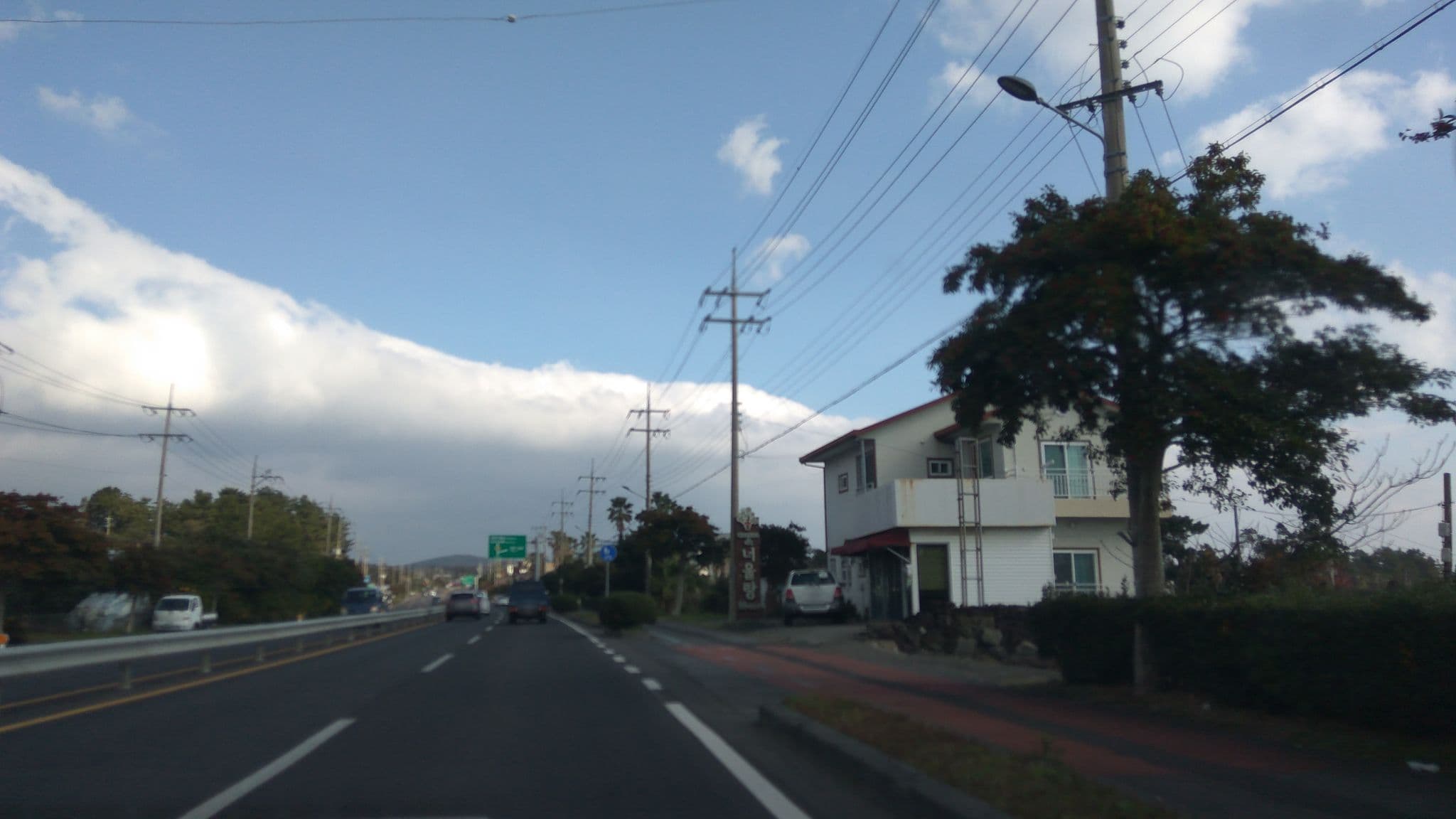 Street view near 검은돌펜션, Seogwipo — © eneerhut (CC BY-SA · Mapillary)