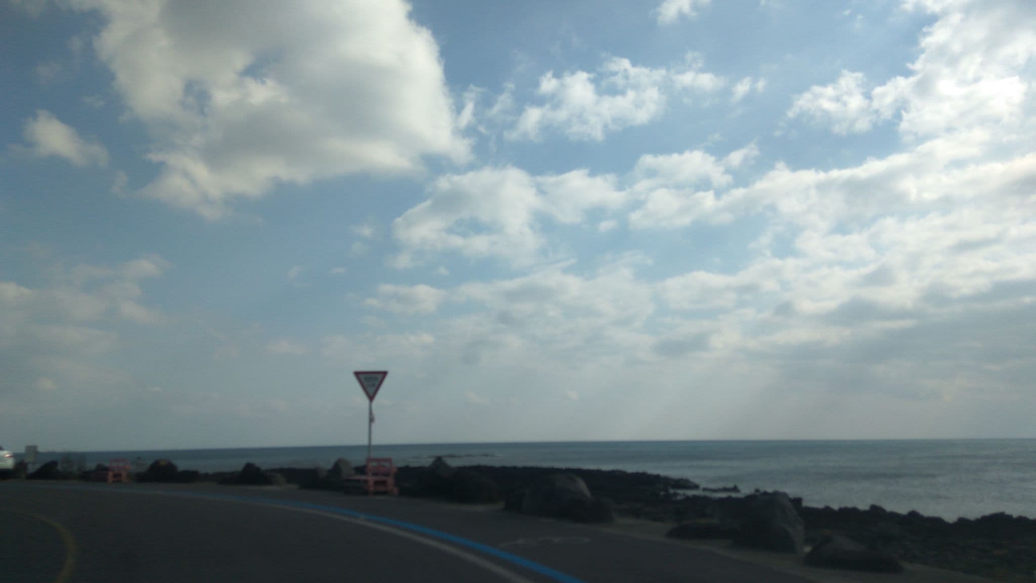 Street view near 써니사이드비치, Seogwipo — © eneerhut (CC BY-SA · Mapillary)