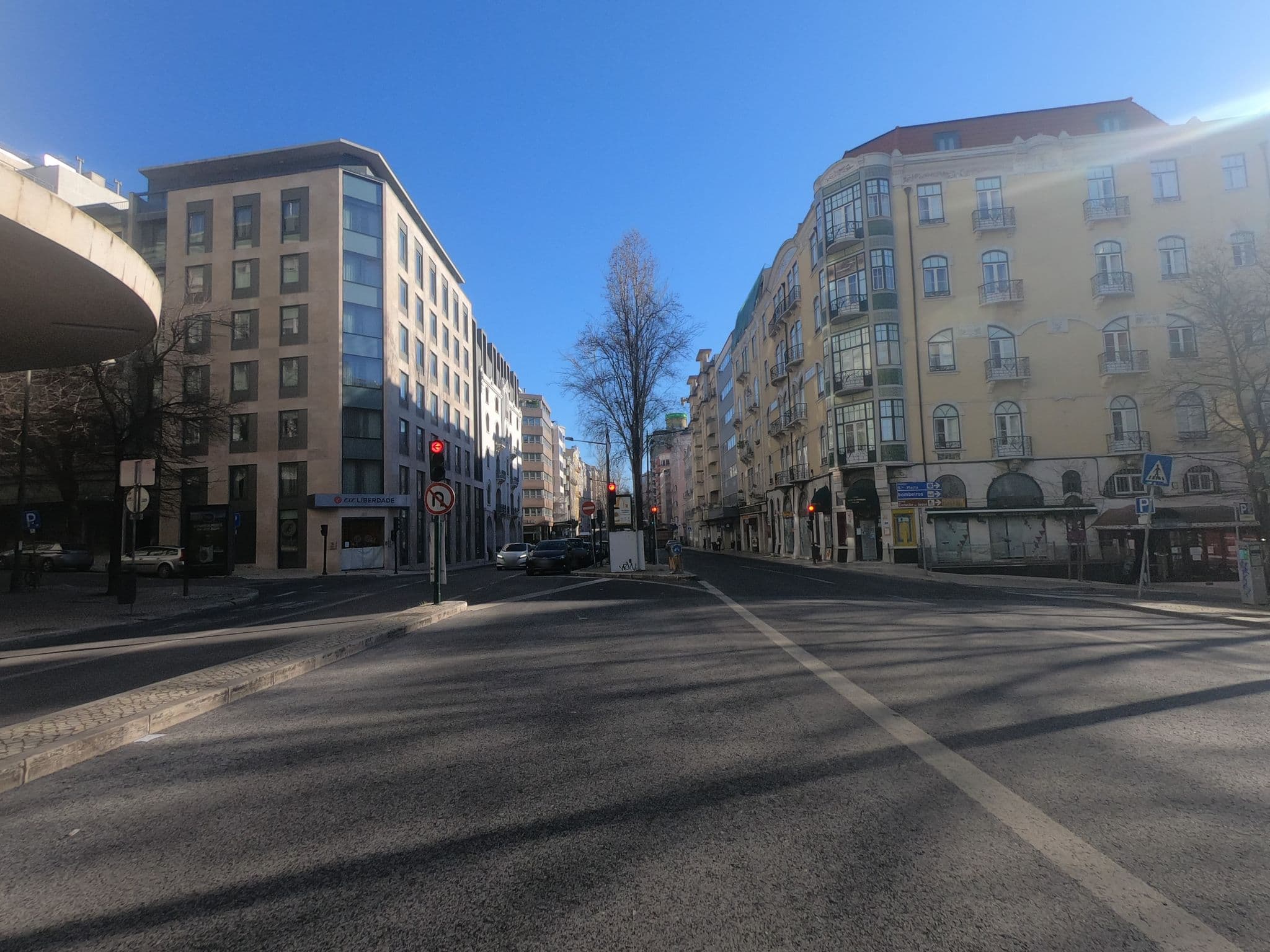 Street view near Exe Liberdade, Lisbon — © filohipo (CC BY-SA · Mapillary)
