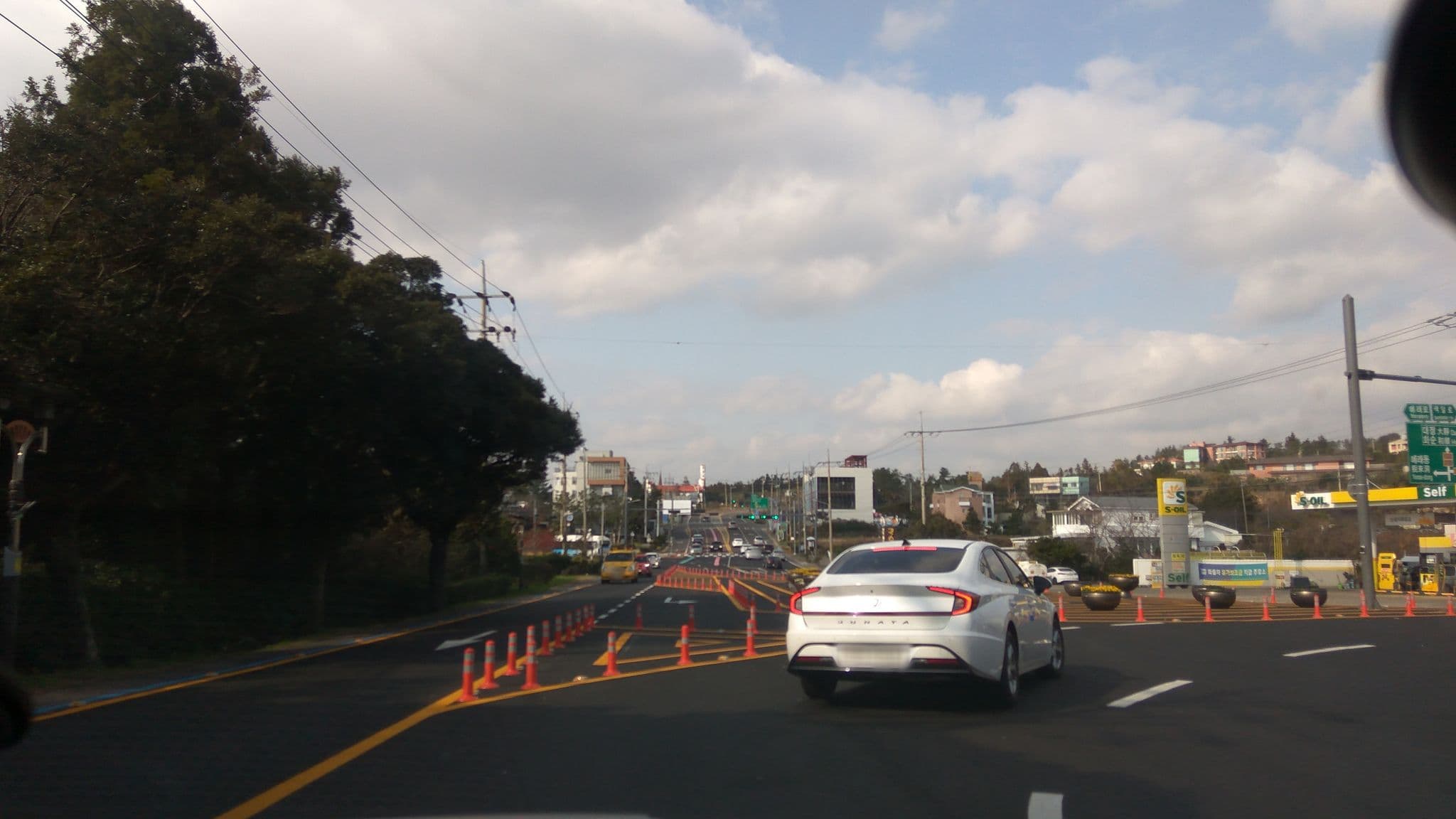 Street view near 산방산애리조트, Seogwipo — © eneerhut (CC BY-SA · Mapillary)