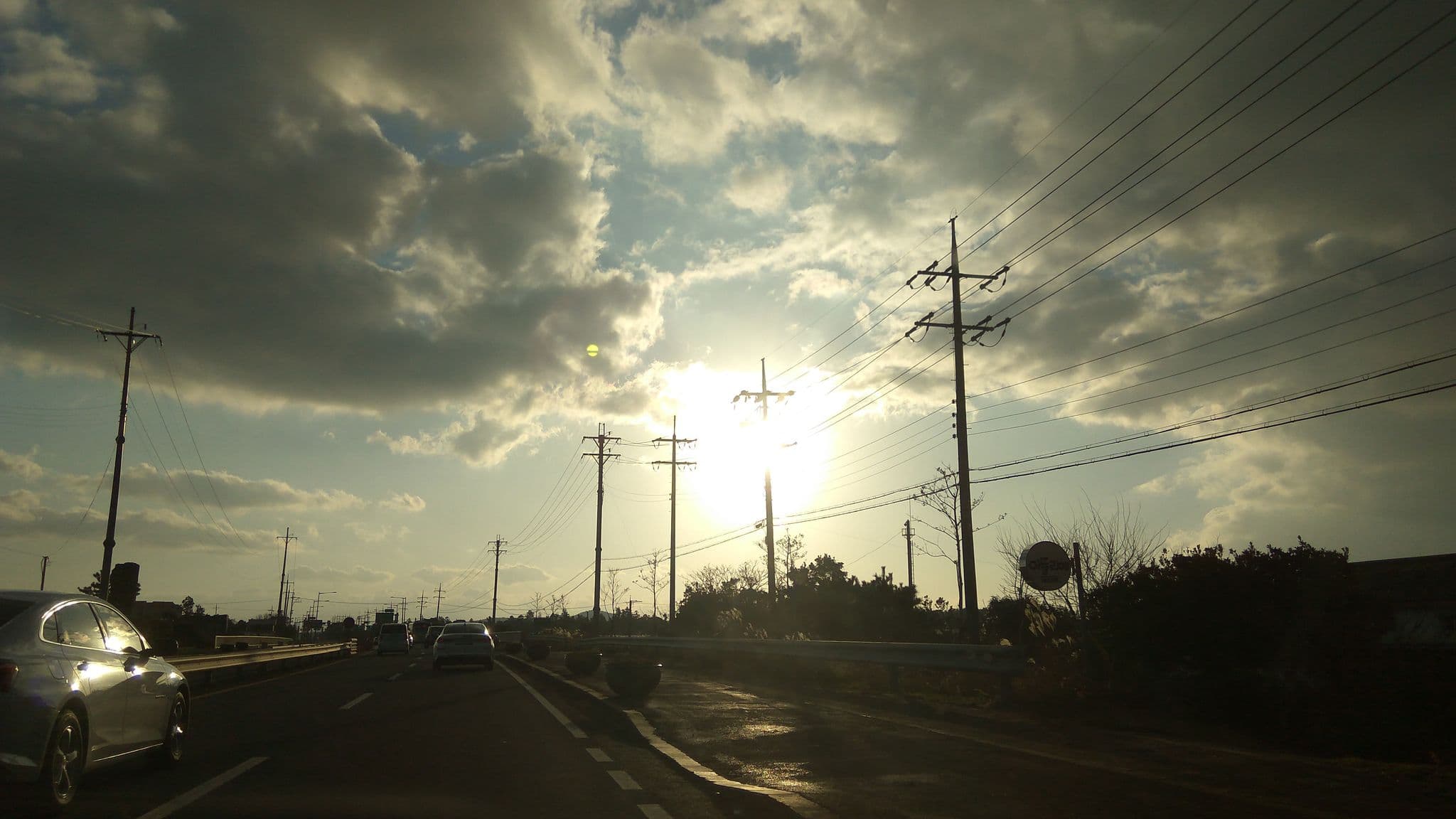 Street view near 아뜰리에 에뜨왈제주펜션, Seogwipo — © eneerhut (CC BY-SA · Mapillary)