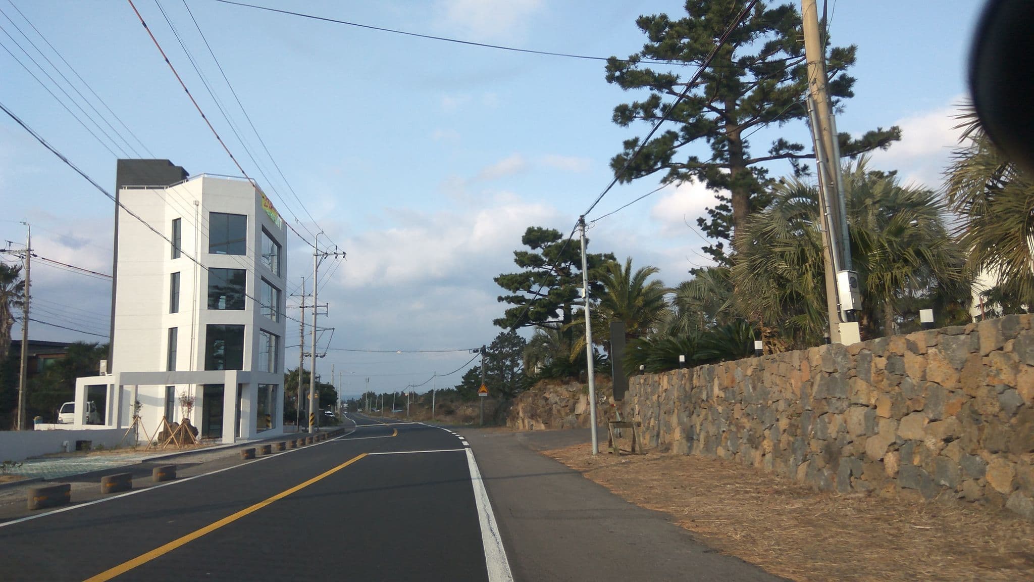Street view near 하모니 리조트, Gaigeturi — © eneerhut (CC BY-SA · Mapillary)
