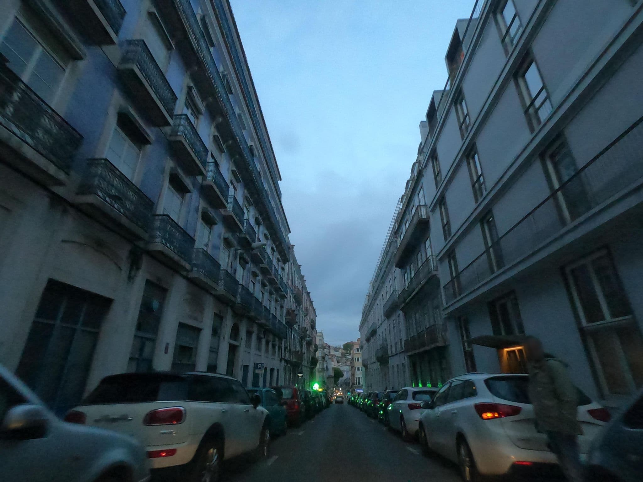 Street view near Cheese & Wine, Santos-o-Velho — © filohipo (CC BY-SA · Mapillary)